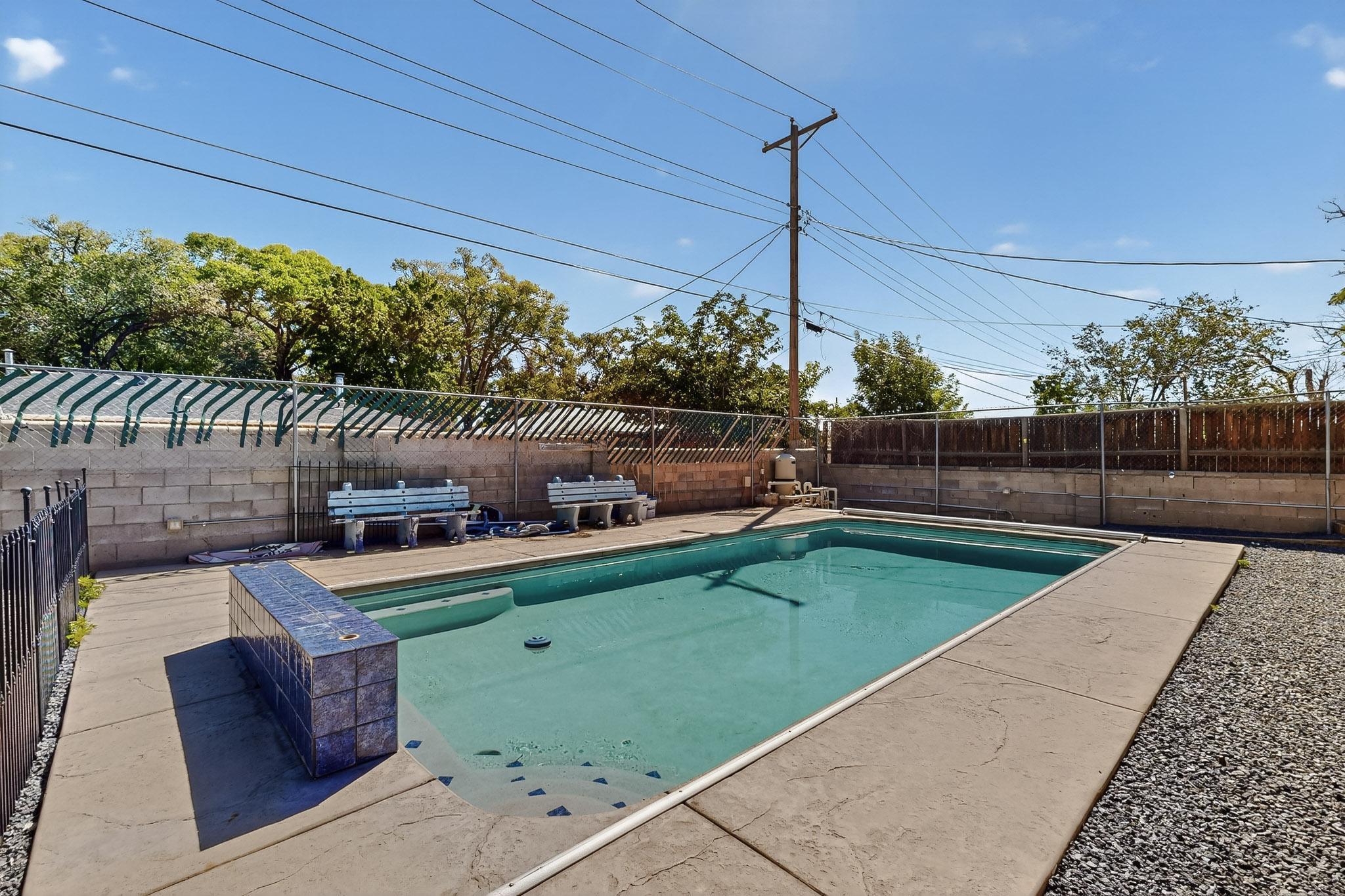 2026 VERMONT Street NE