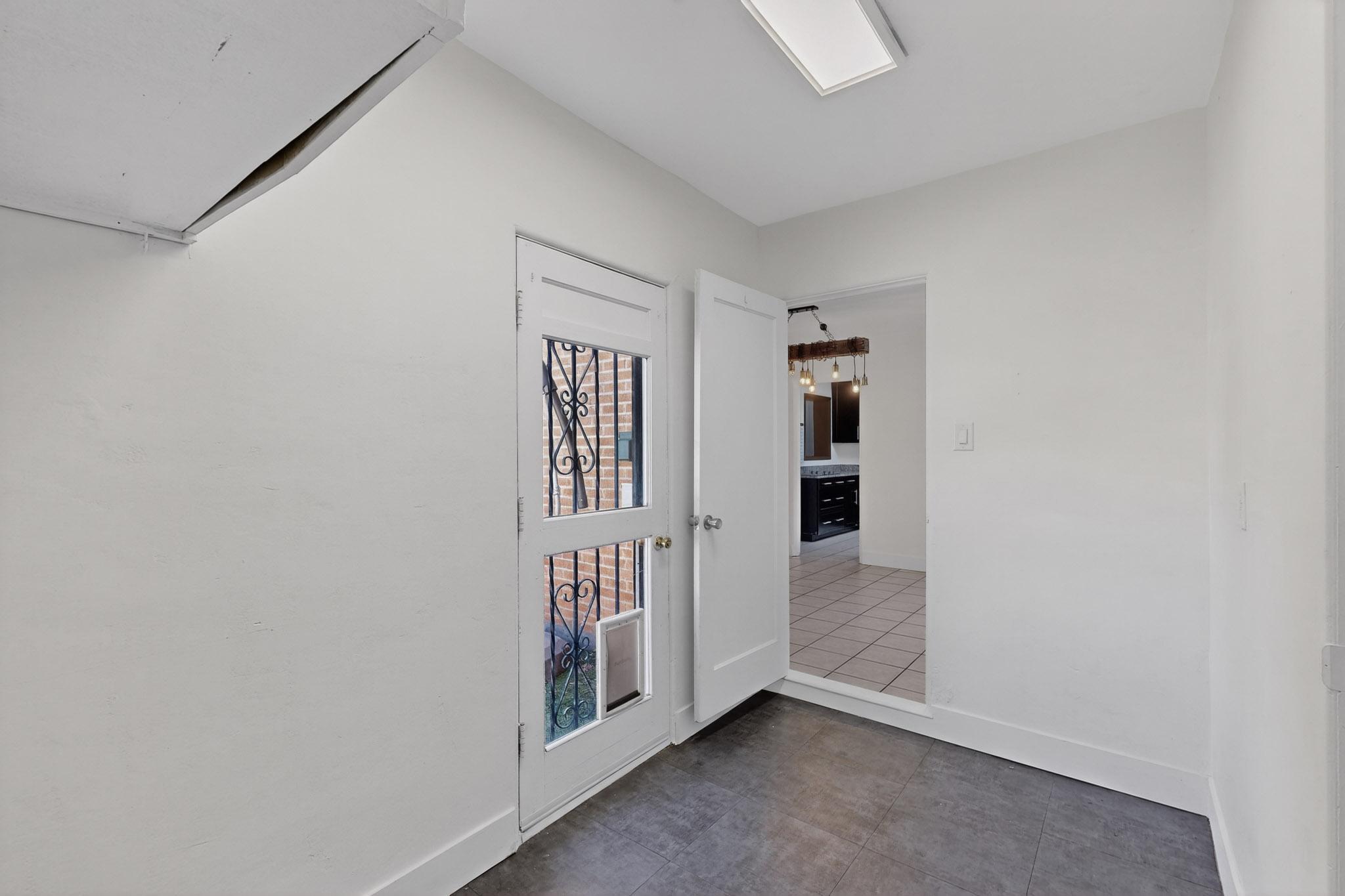 2026 VERMONT Street NE