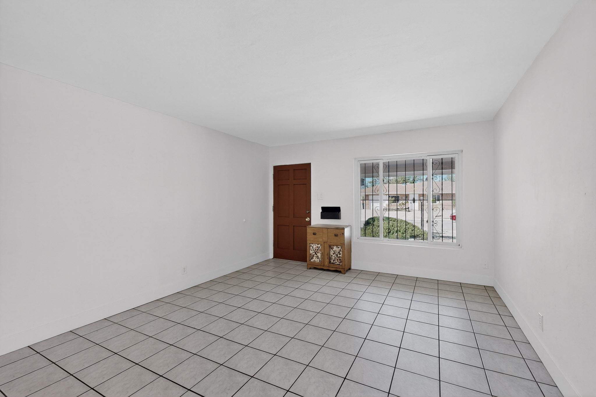 2026 VERMONT Street NE