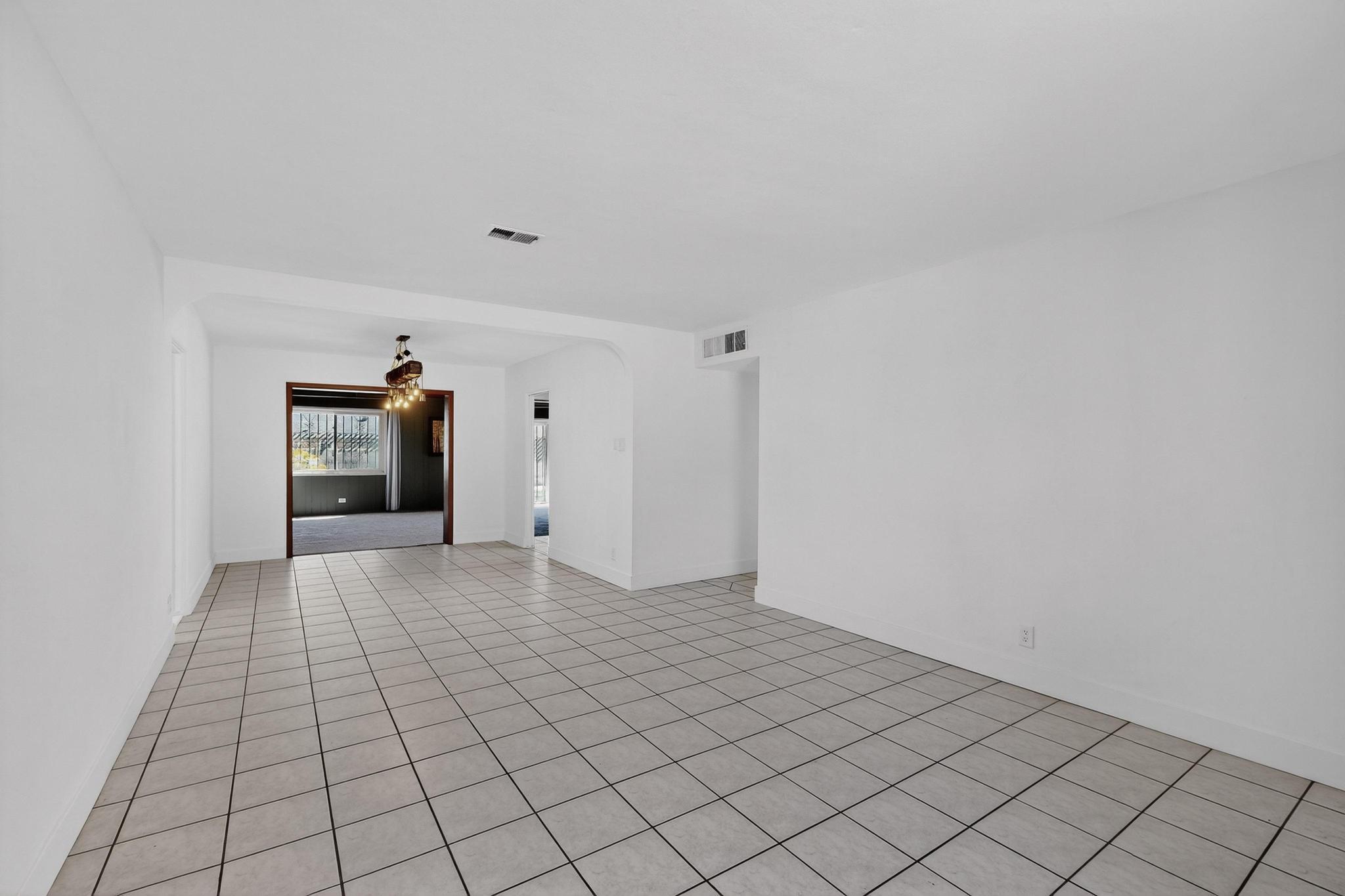 2026 VERMONT Street NE