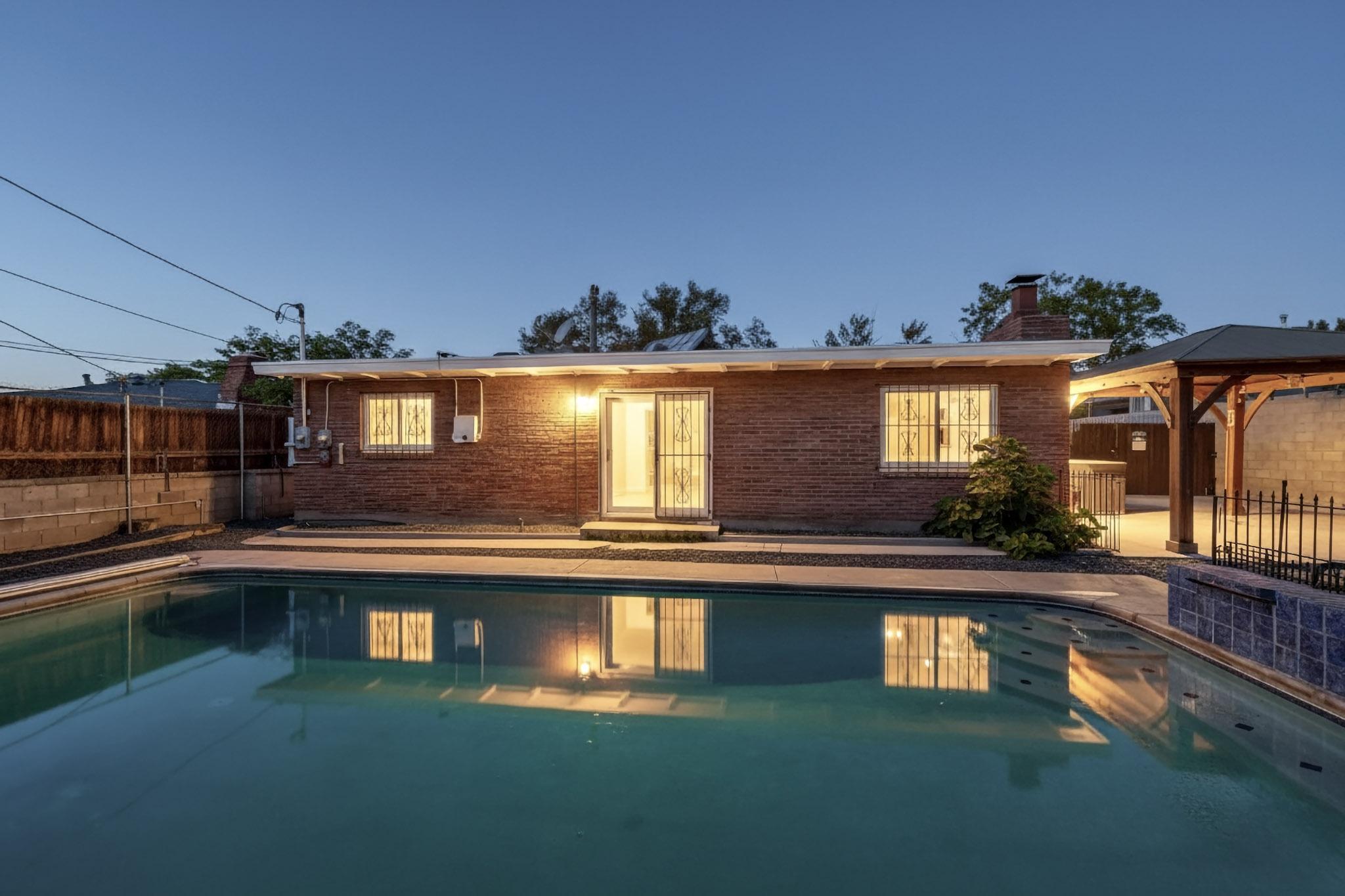 2026 VERMONT Street NE