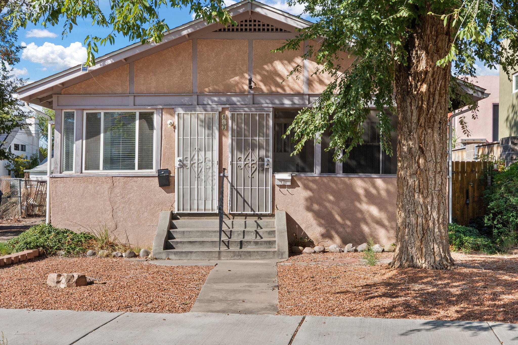 813 MARQUETTE Avenue NW