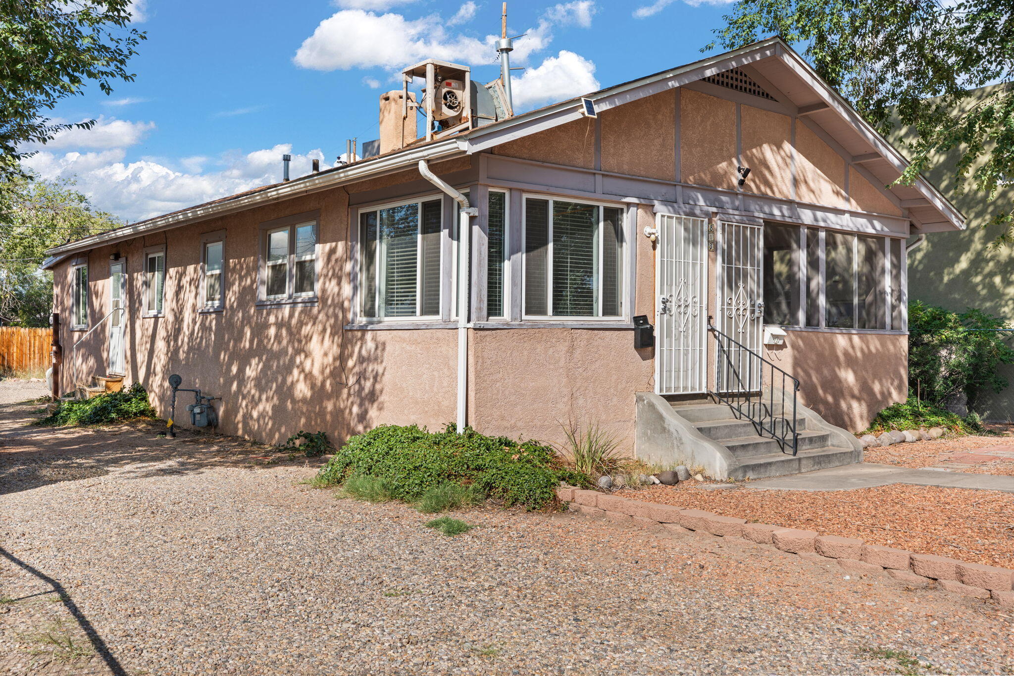 813 MARQUETTE Avenue NW