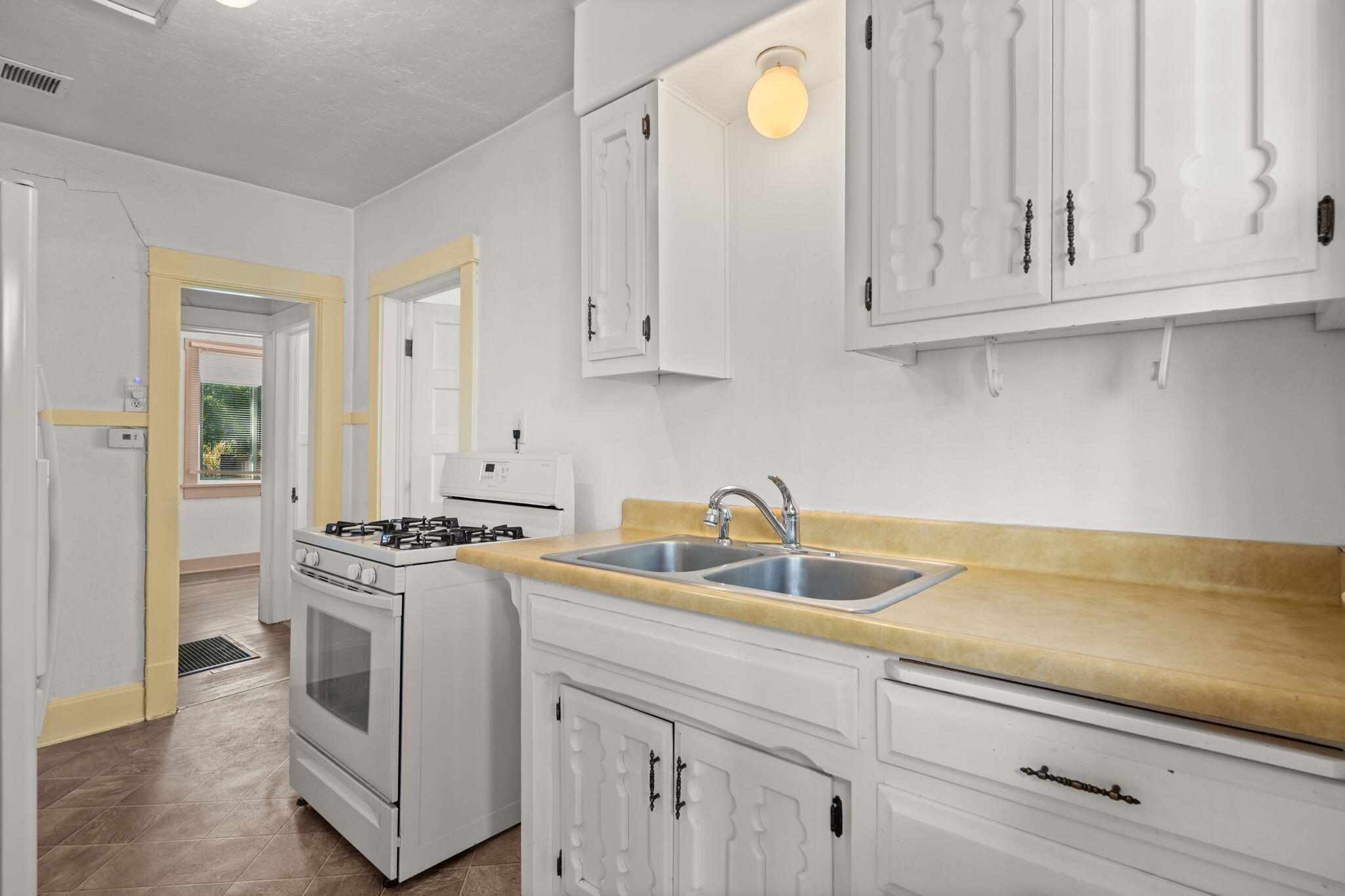 813 MARQUETTE Avenue NW