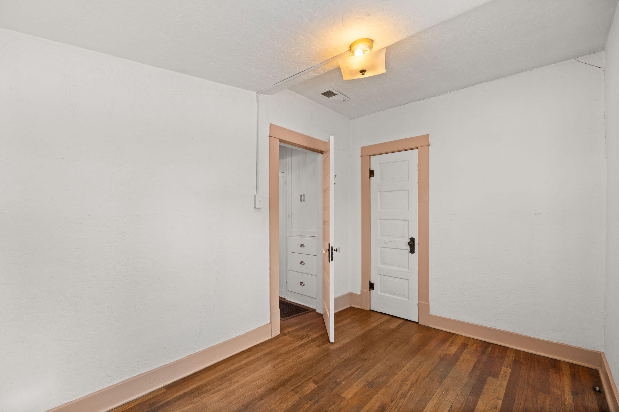 813 MARQUETTE Avenue NW