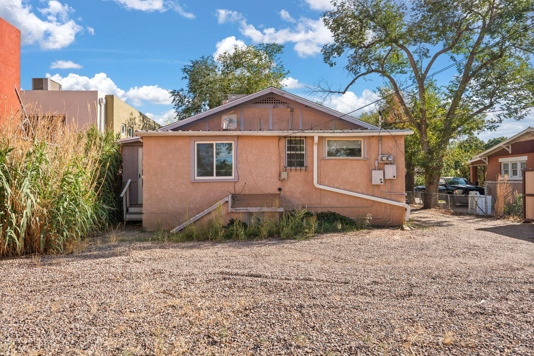 813 MARQUETTE Avenue NW