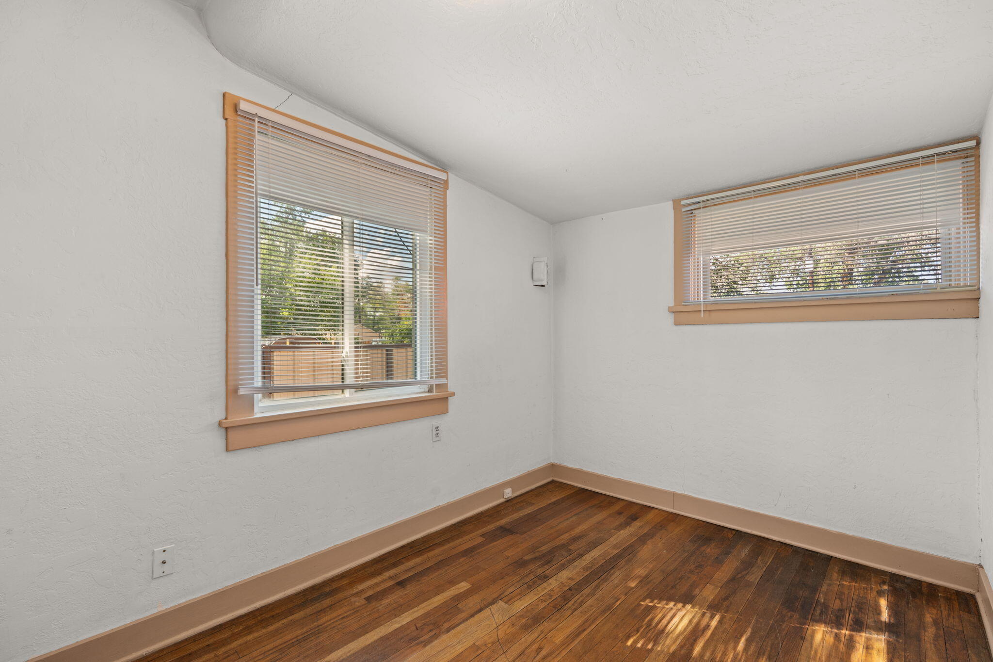 813 MARQUETTE Avenue NW