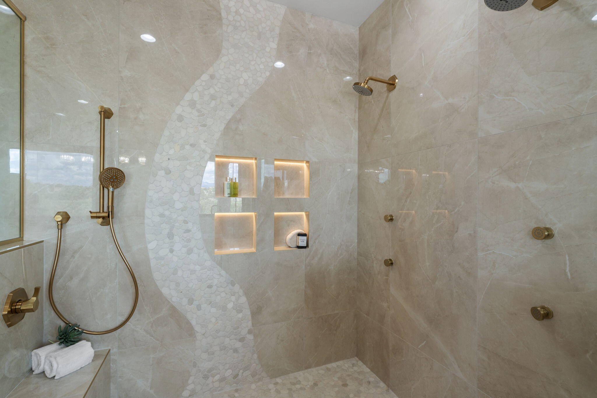 9 Tamarisk Trail