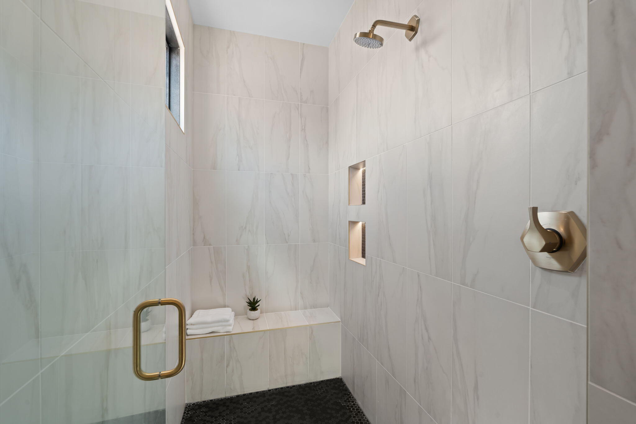 9 Tamarisk Trail