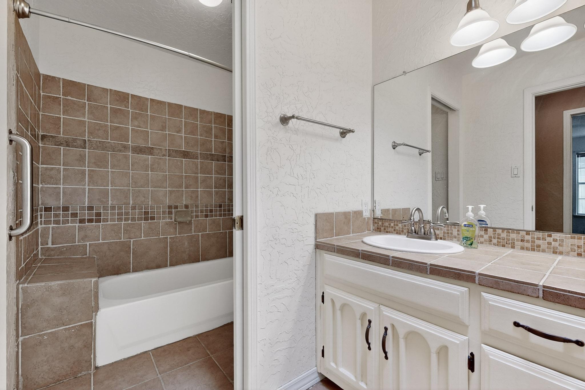 5333 ROANOKE Avenue NW