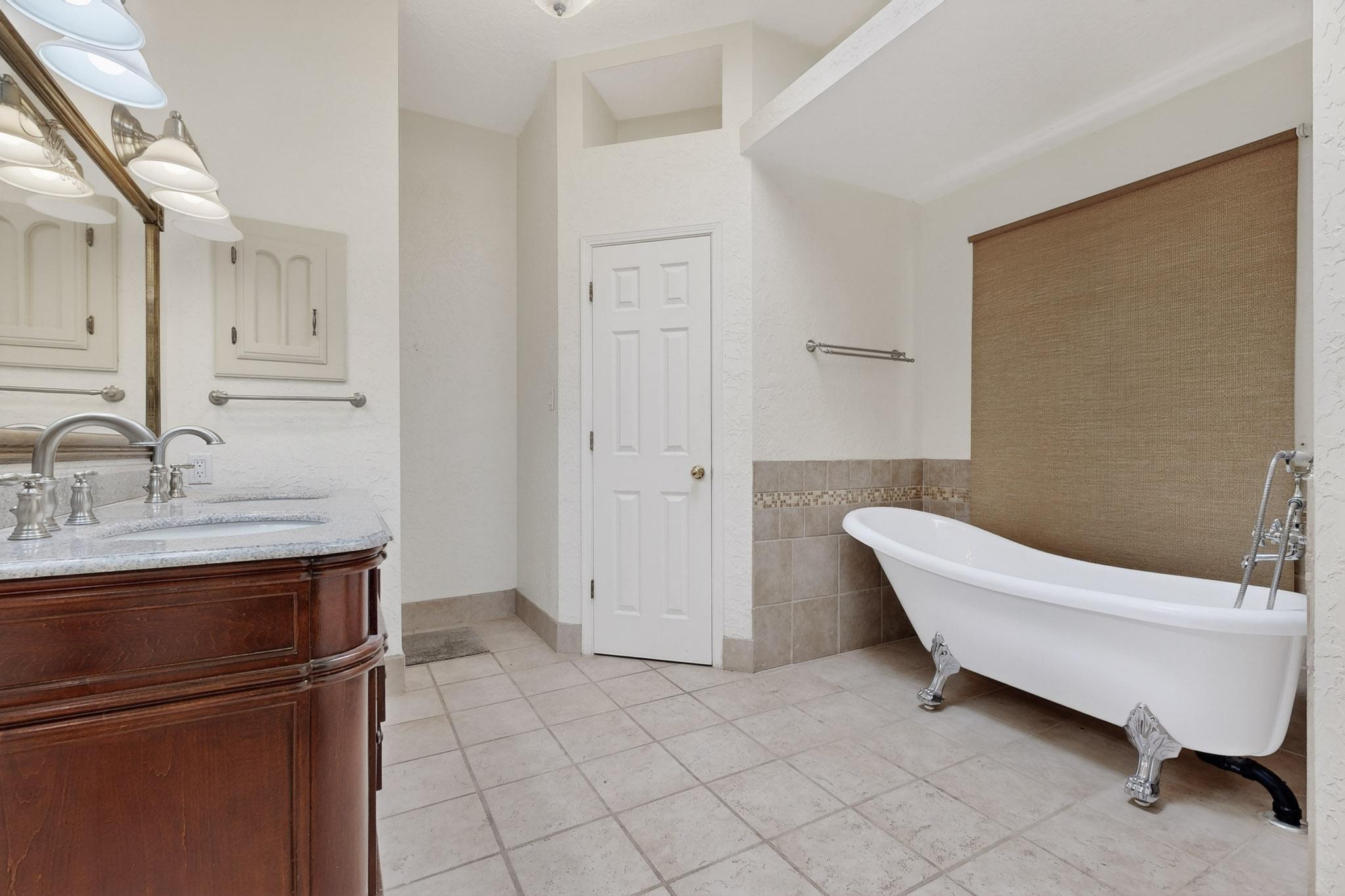 5333 ROANOKE Avenue NW