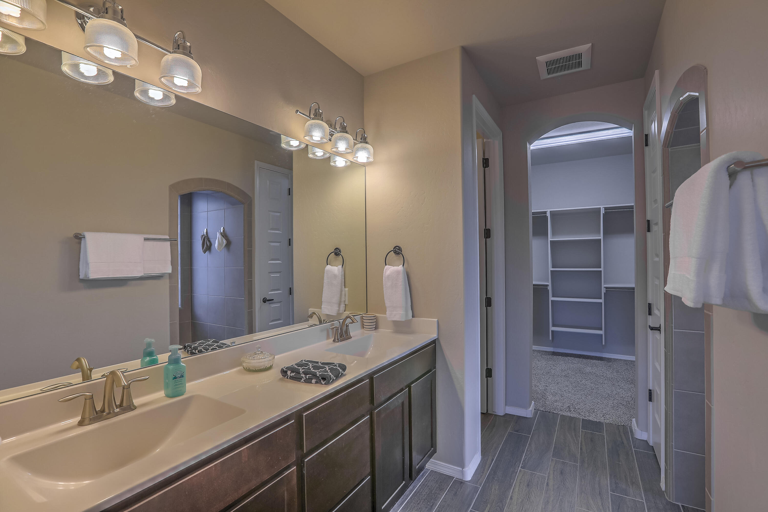 7174 WRANGELL Loop NE