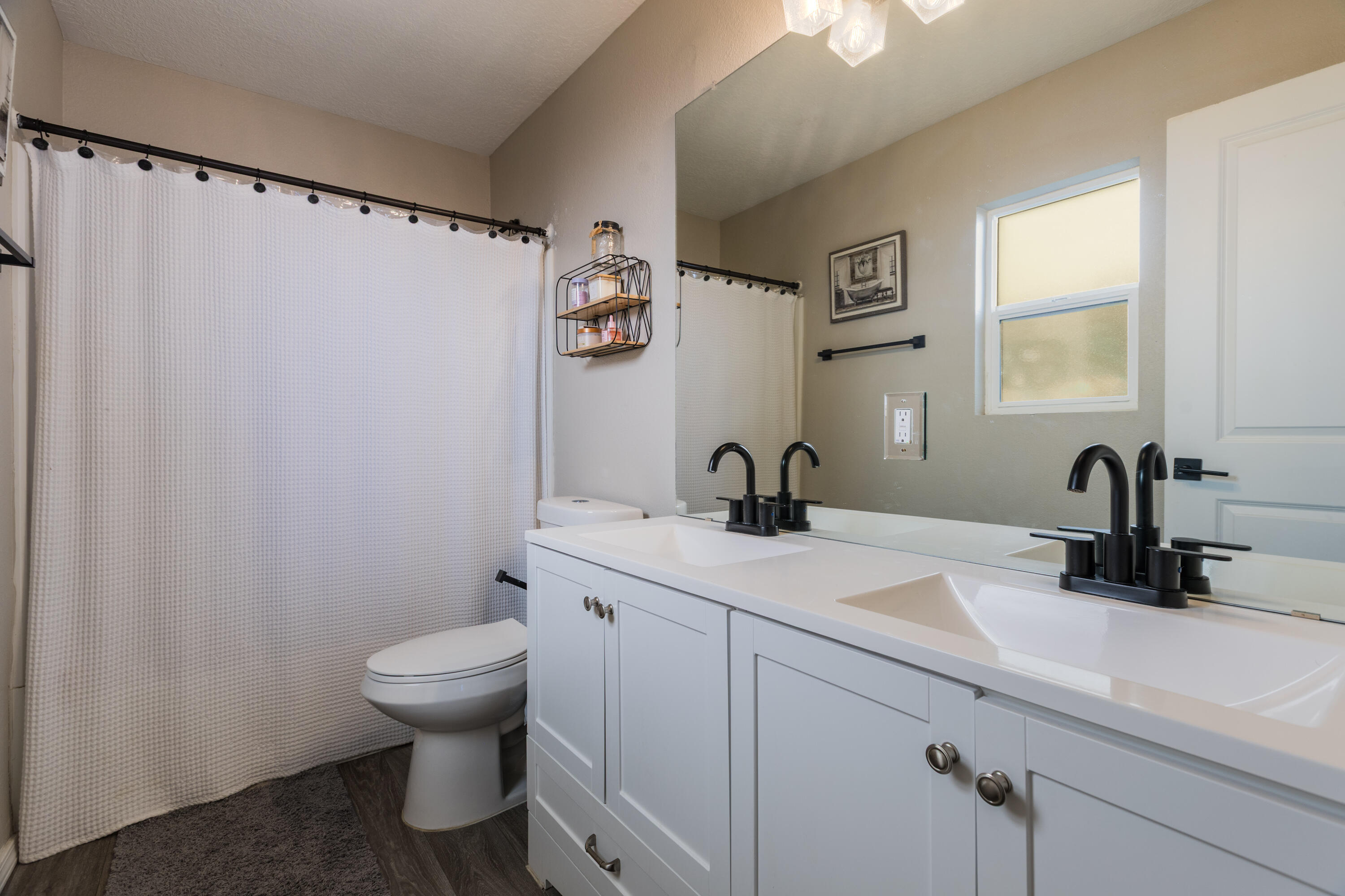 9409 DESERT PINE Avenue SW