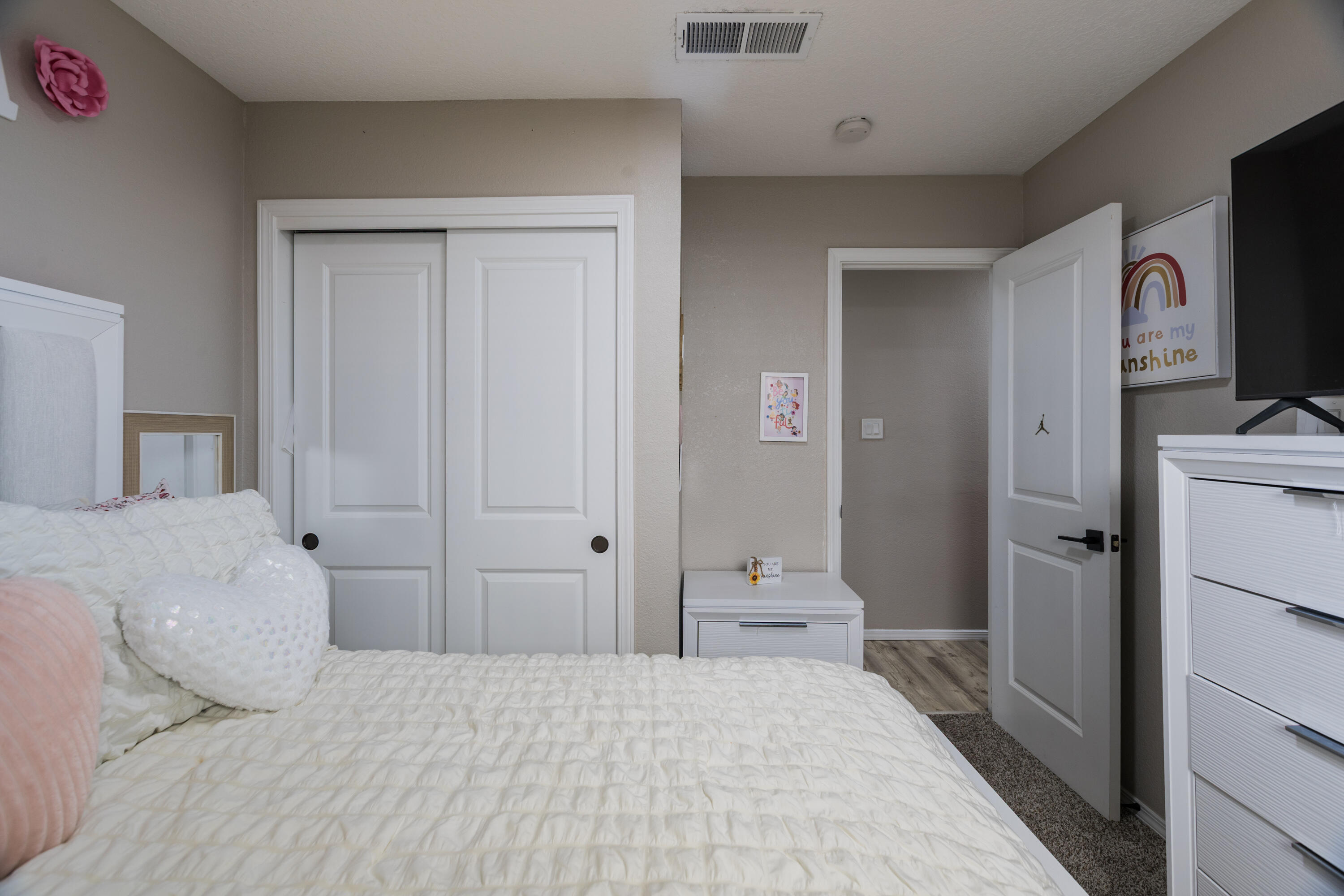 9409 DESERT PINE Avenue SW