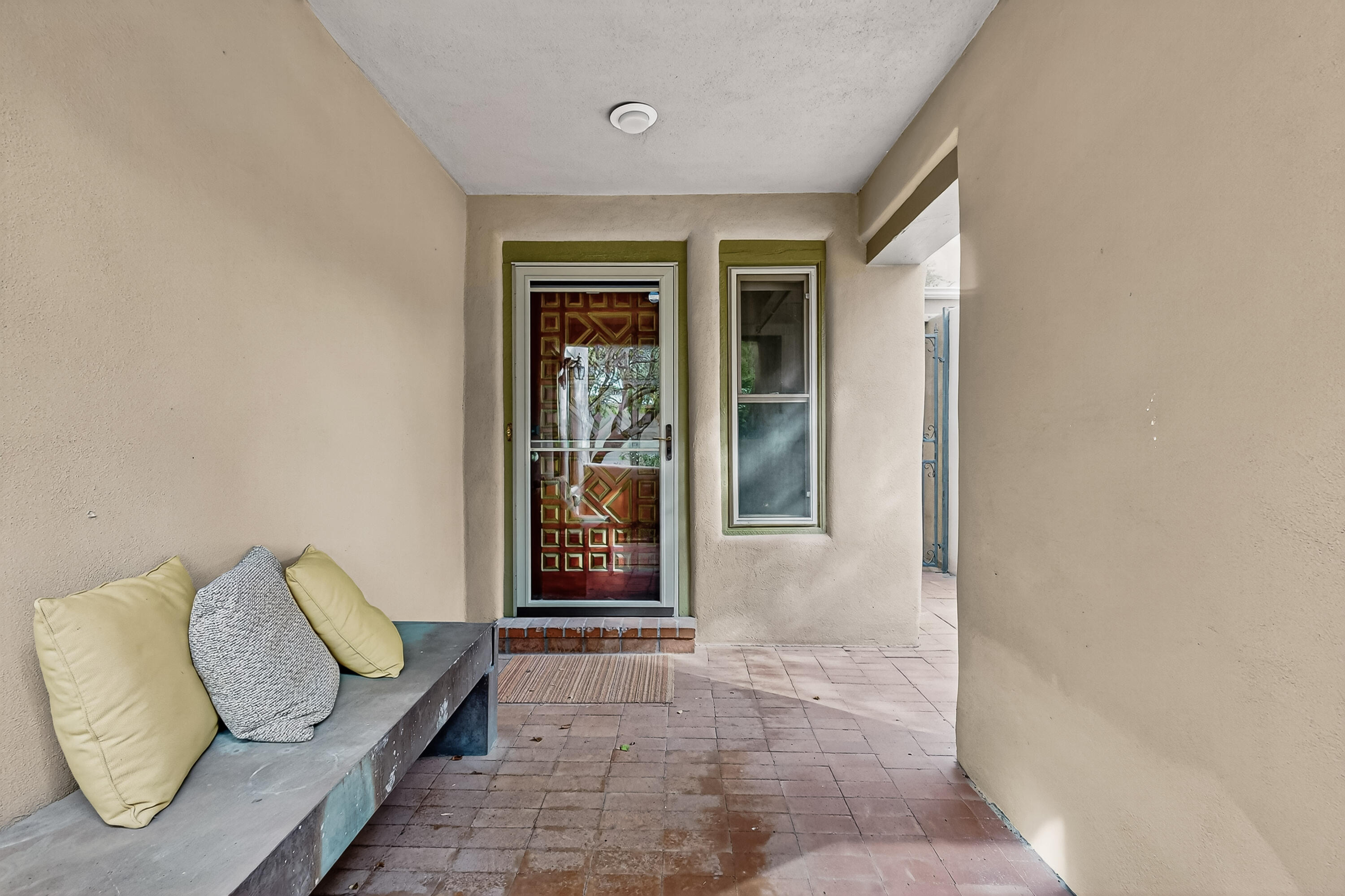 1025 GUADALUPE DEL PRADO Street NW