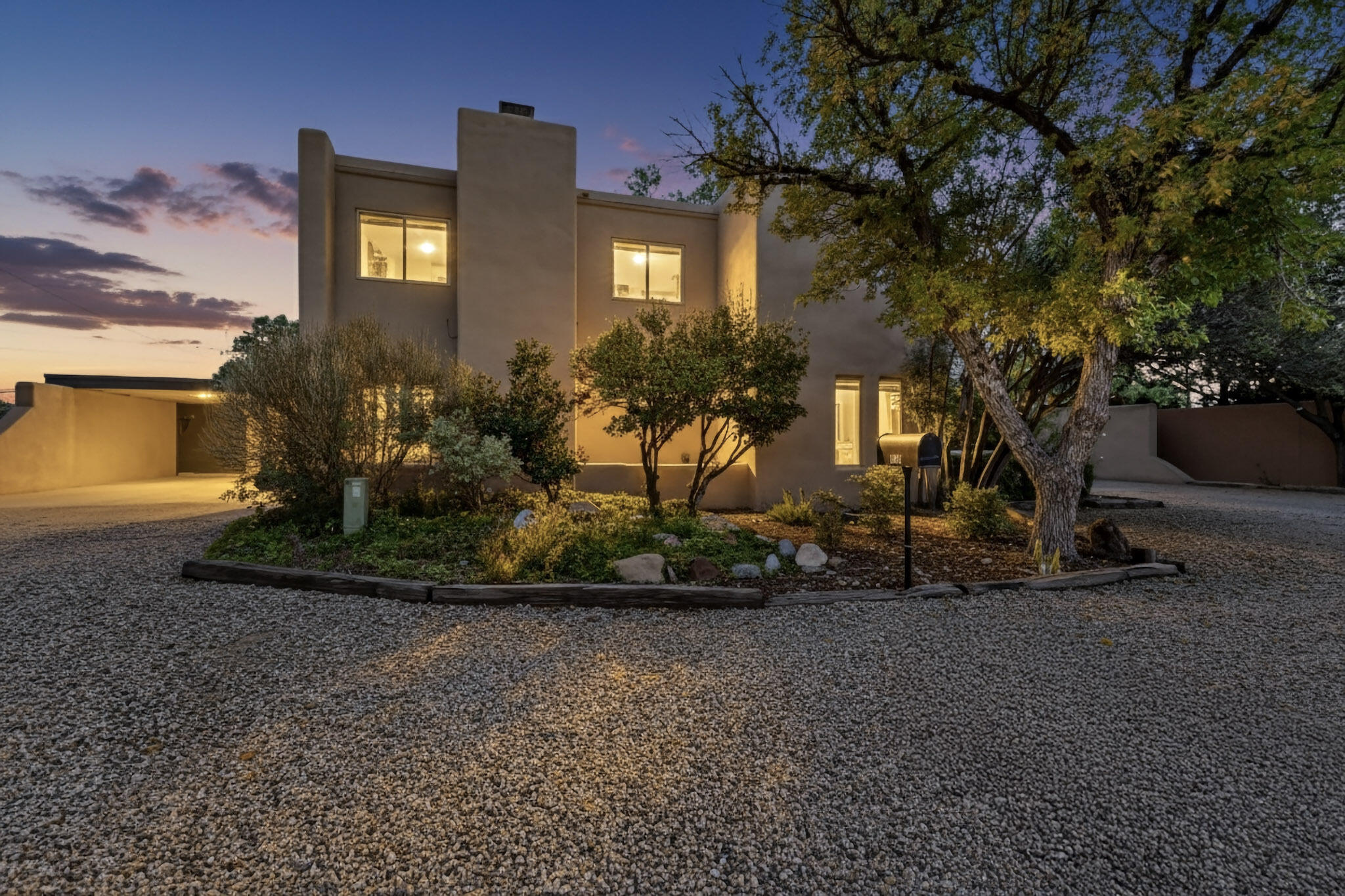 1025 GUADALUPE DEL PRADO Street NW