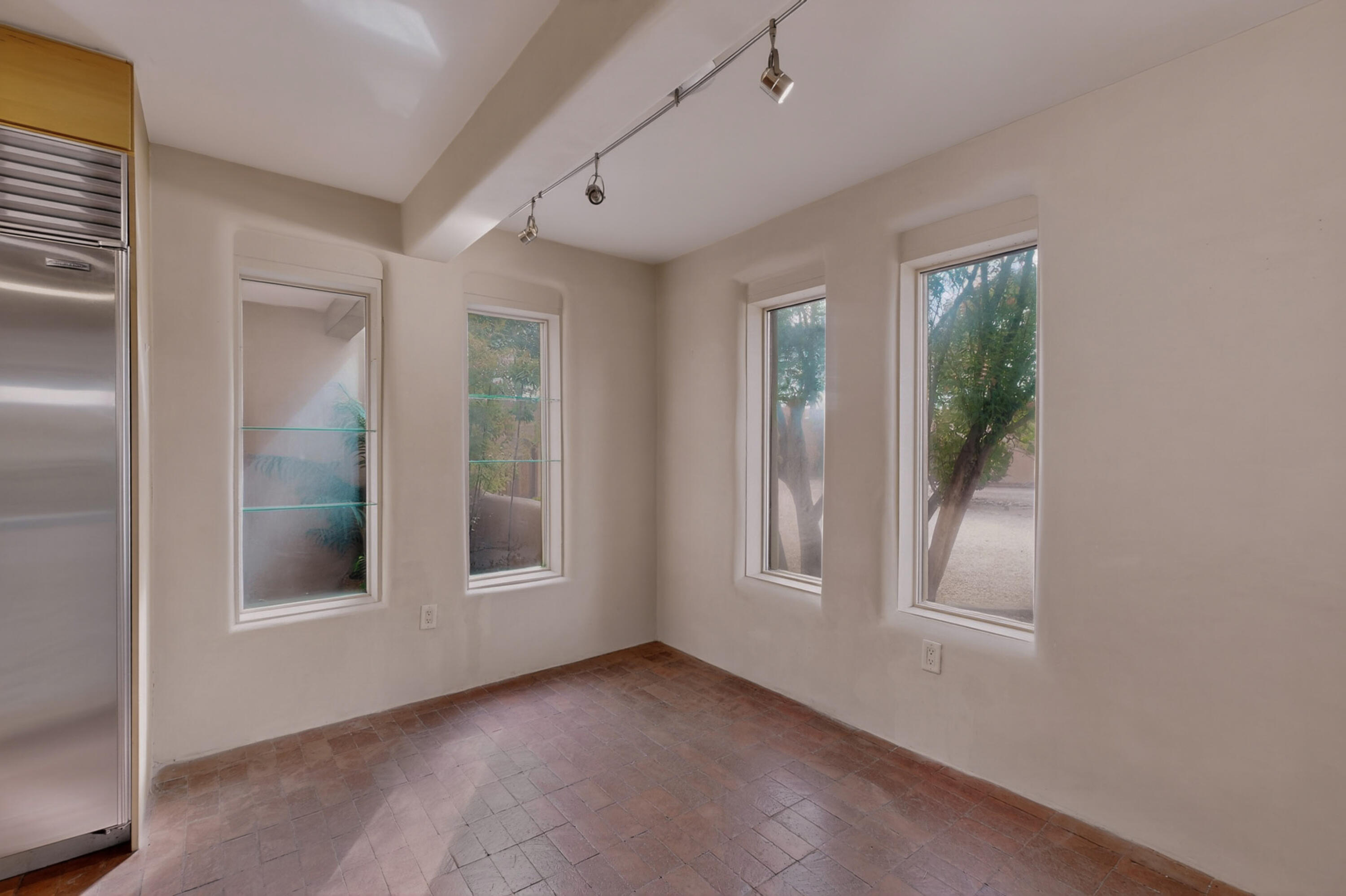 1025 GUADALUPE DEL PRADO Street NW