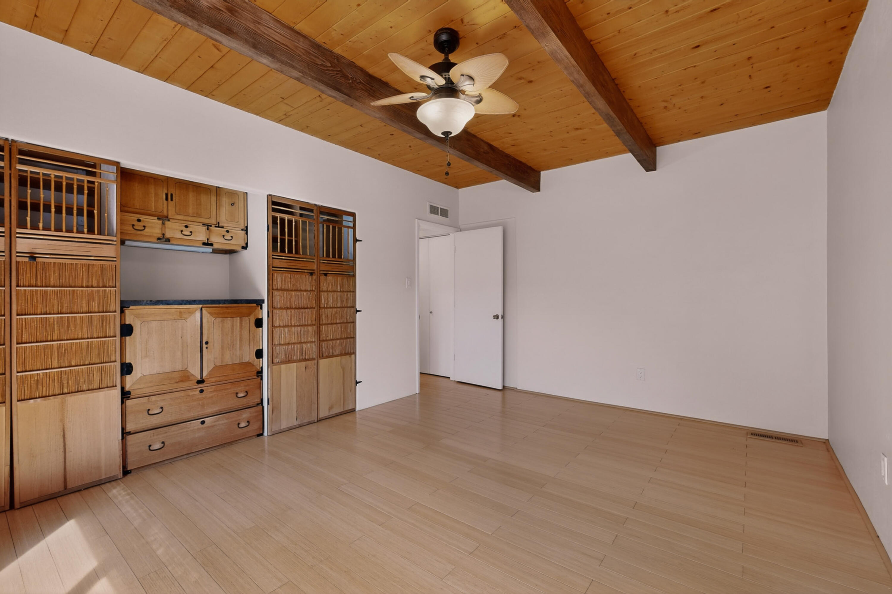 1025 GUADALUPE DEL PRADO Street NW