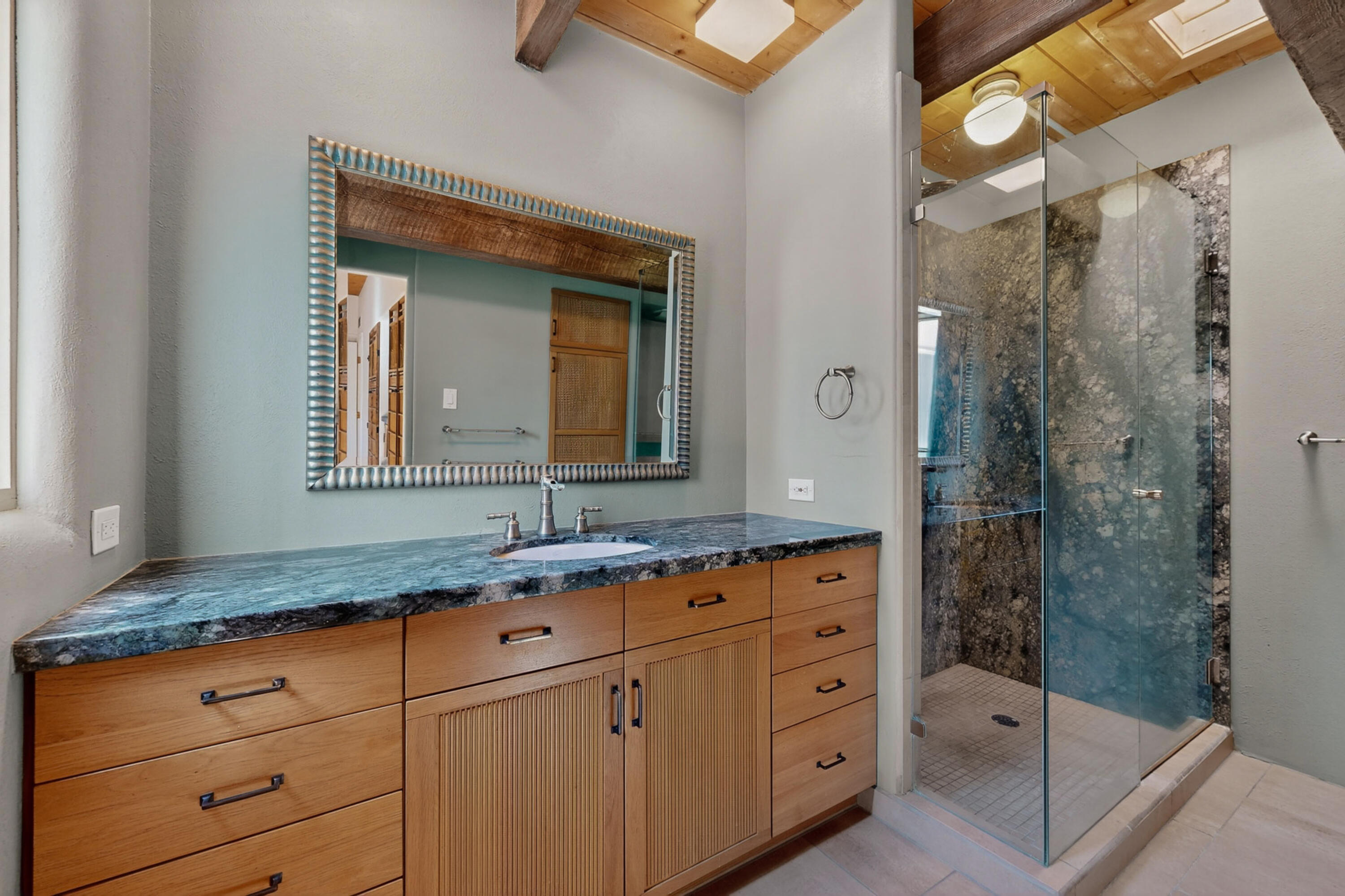 1025 GUADALUPE DEL PRADO Street NW