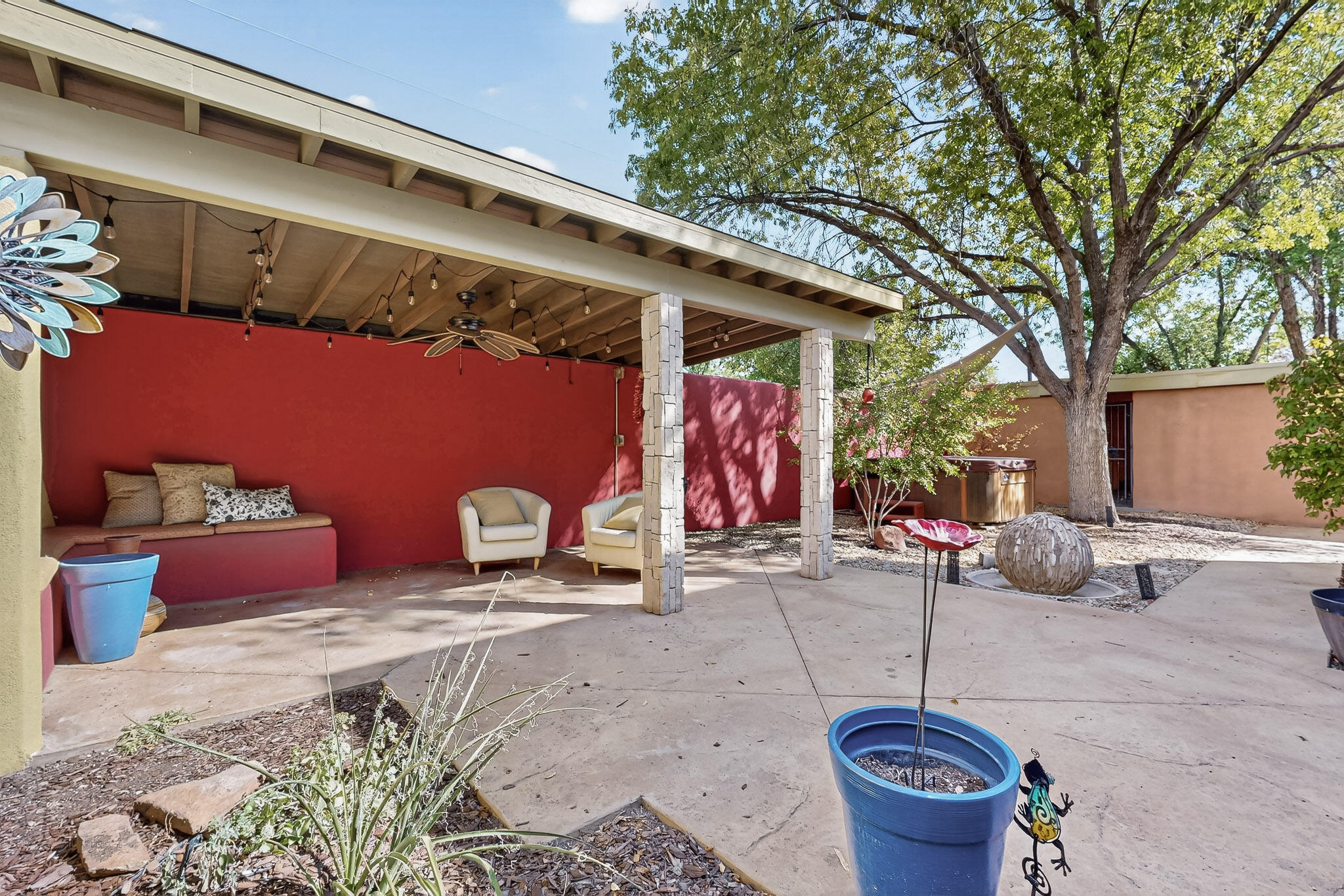 1025 GUADALUPE DEL PRADO Street NW