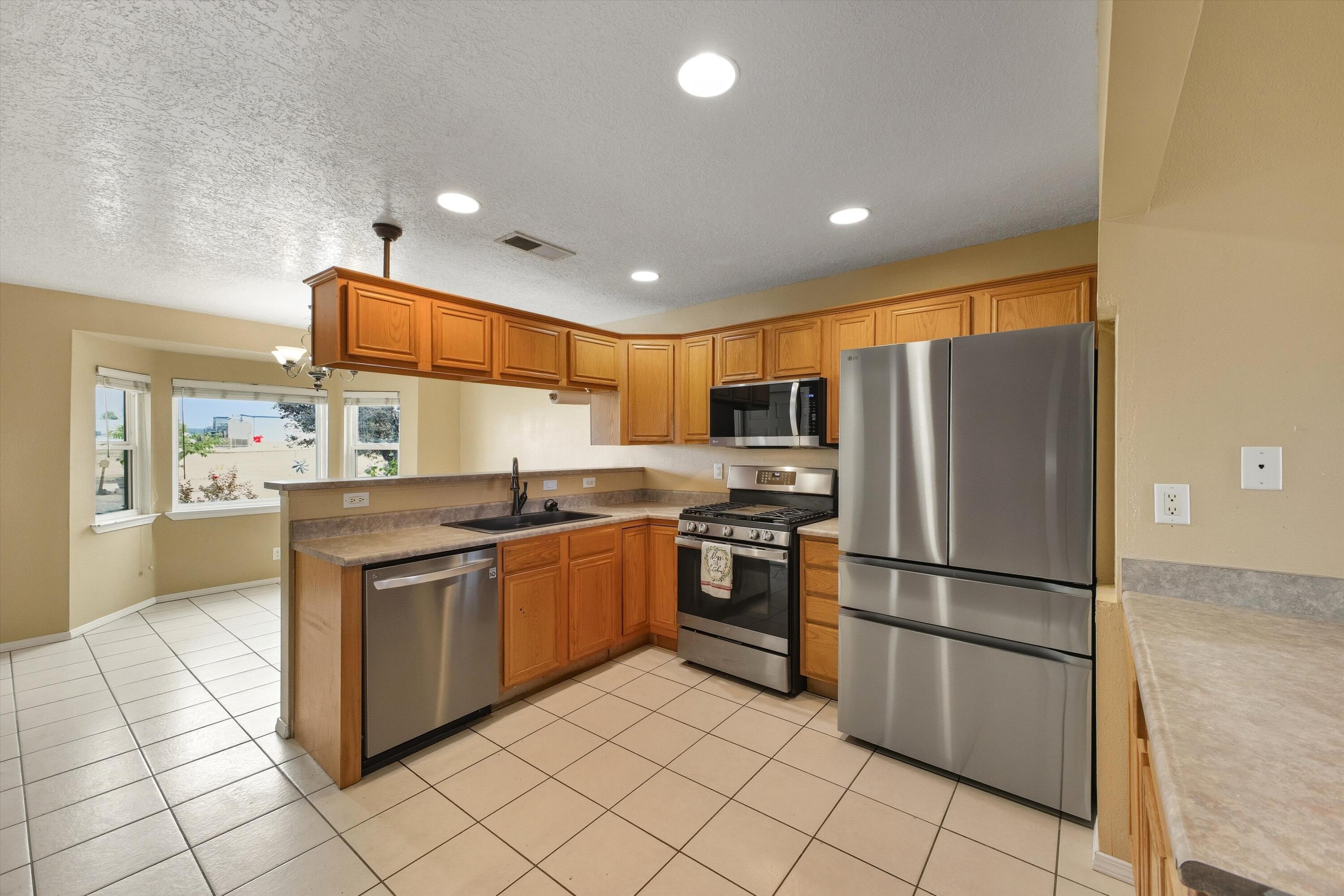 2900 STAPLETON Avenue NE