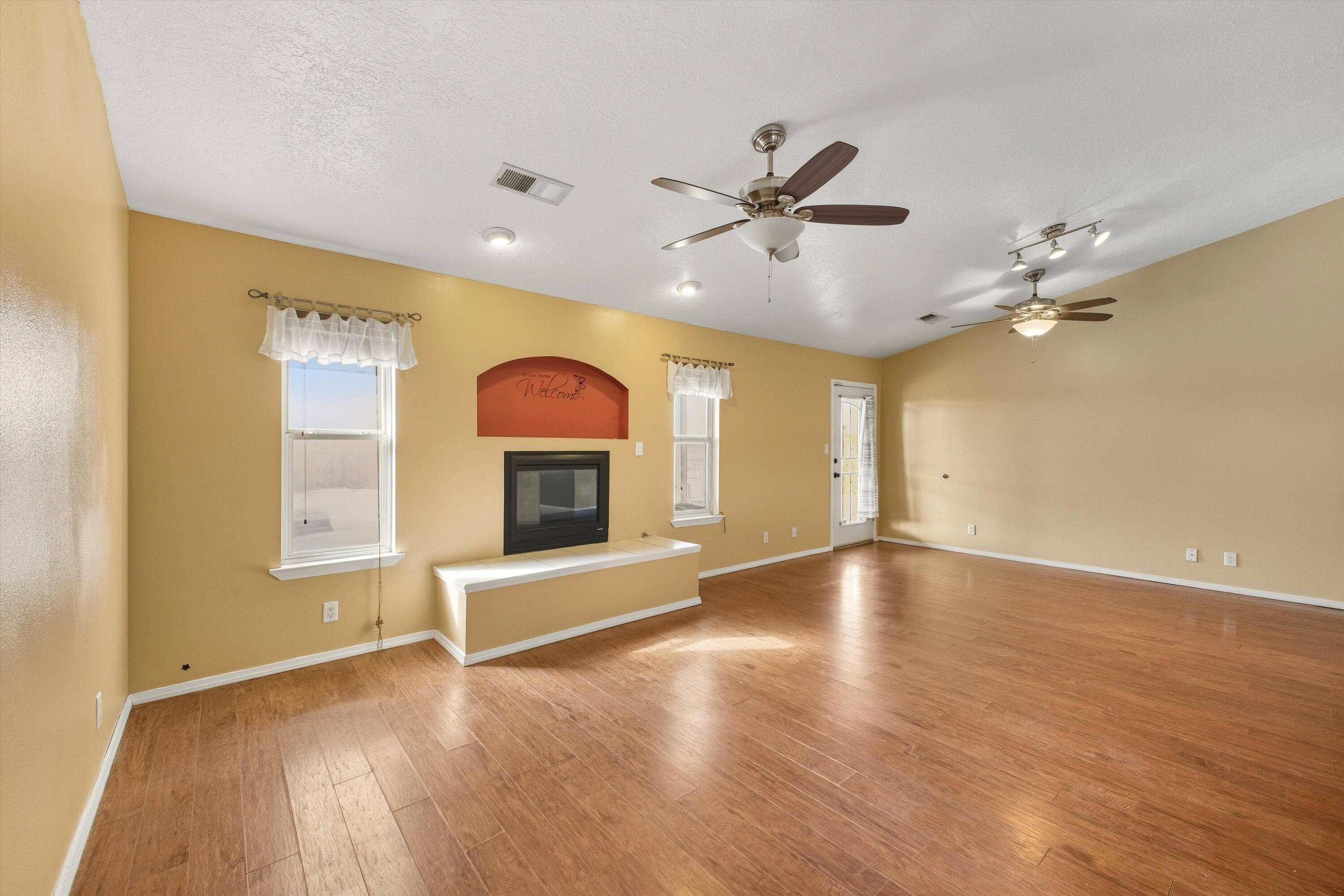 2900 STAPLETON Avenue NE