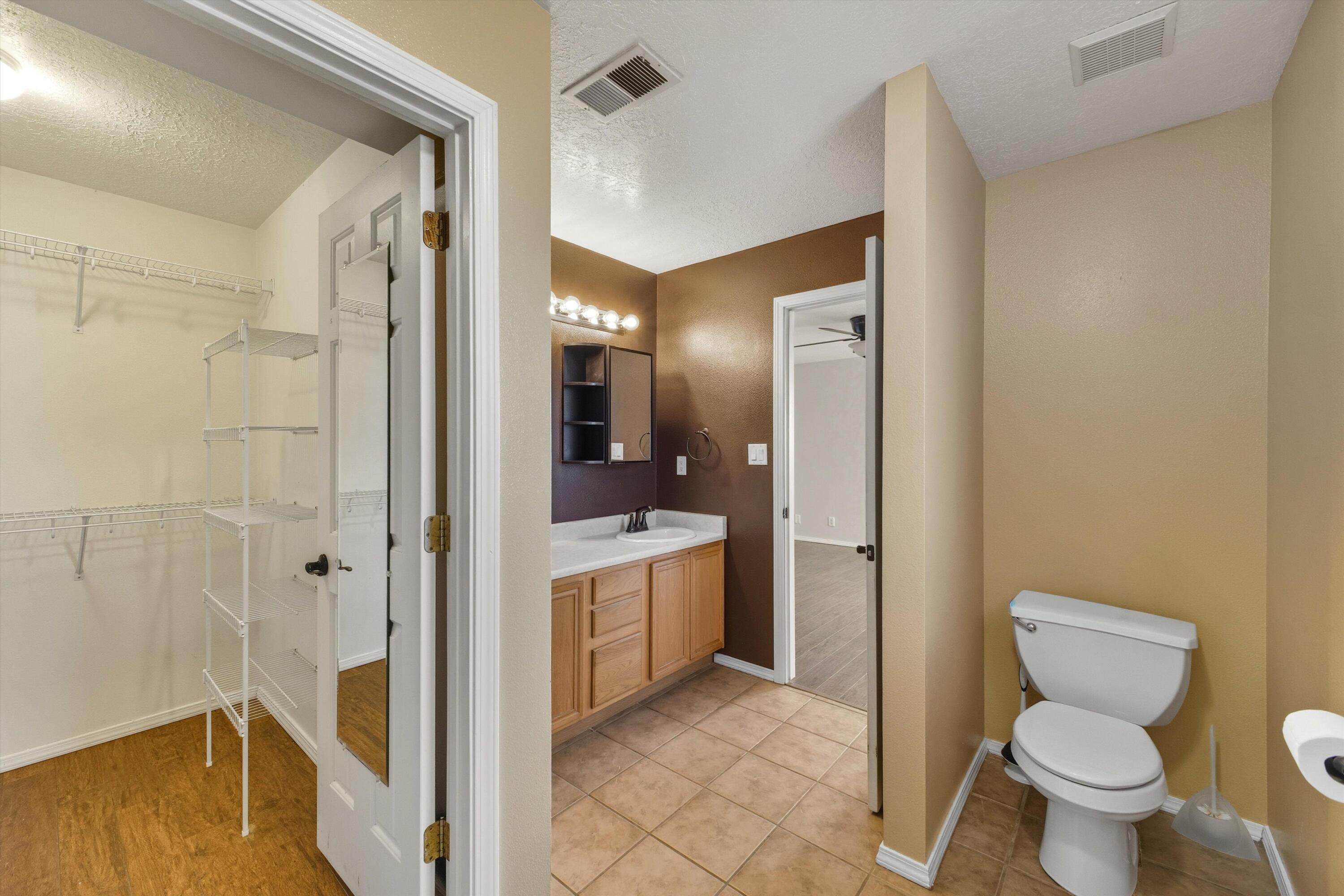 2900 STAPLETON Avenue NE