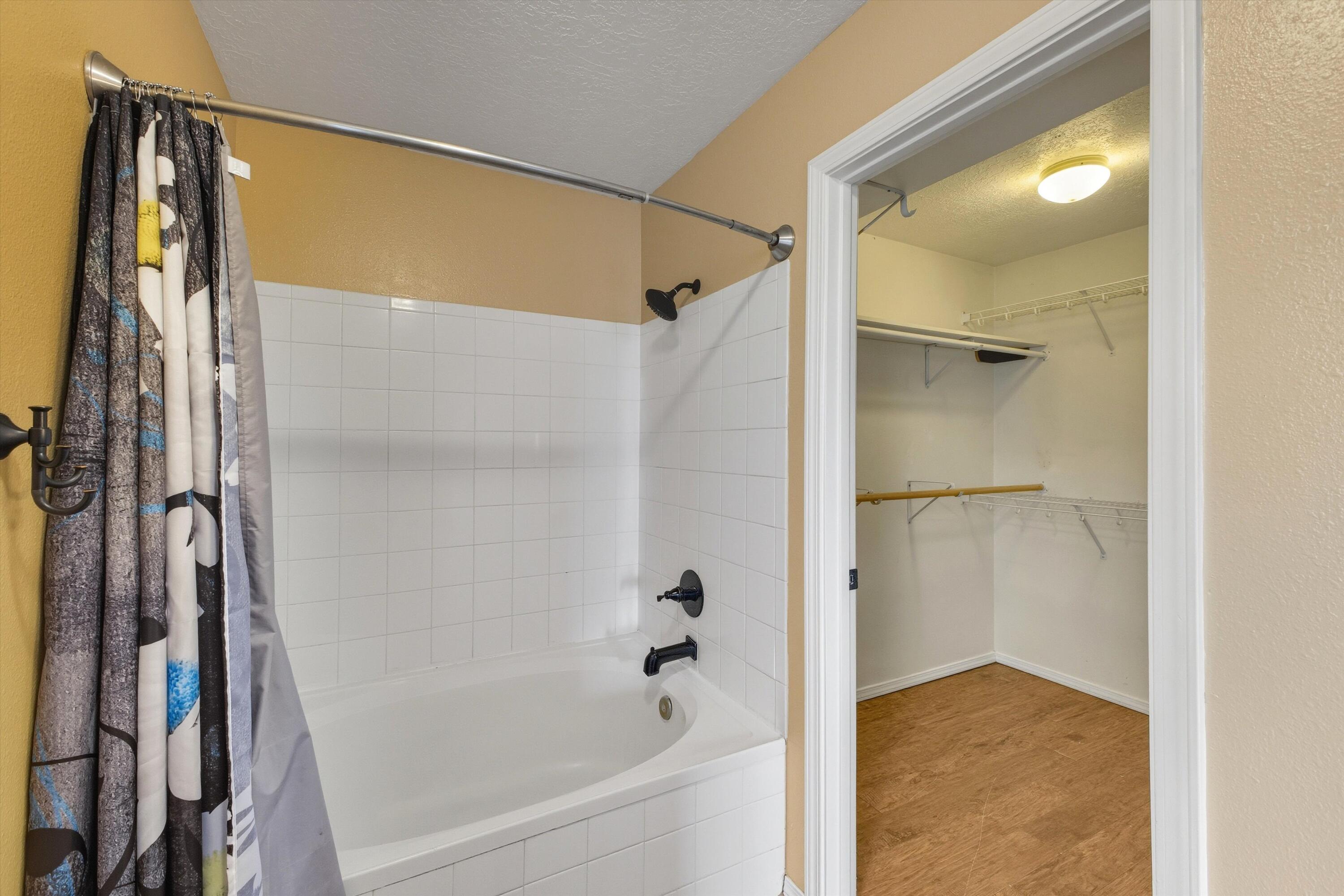 2900 STAPLETON Avenue NE