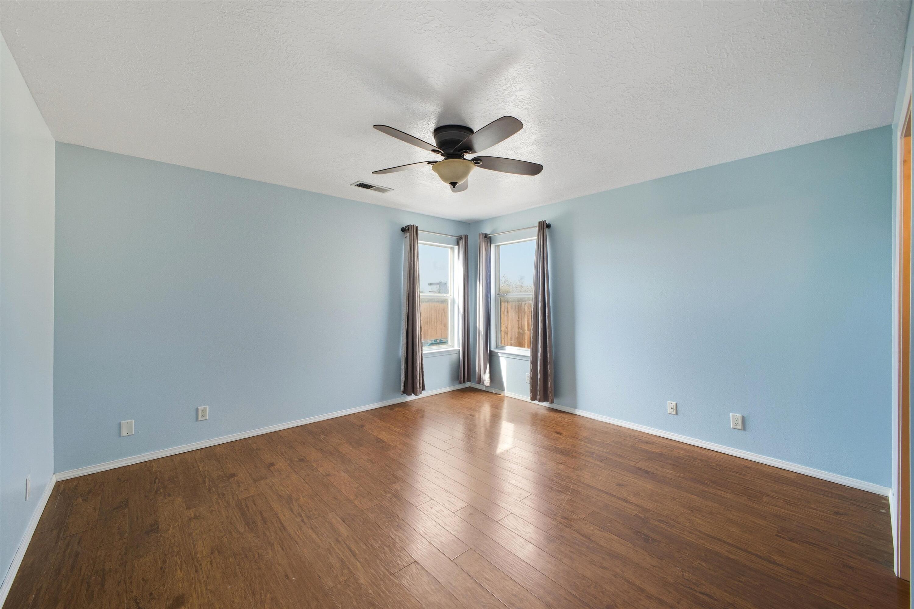 2900 STAPLETON Avenue NE