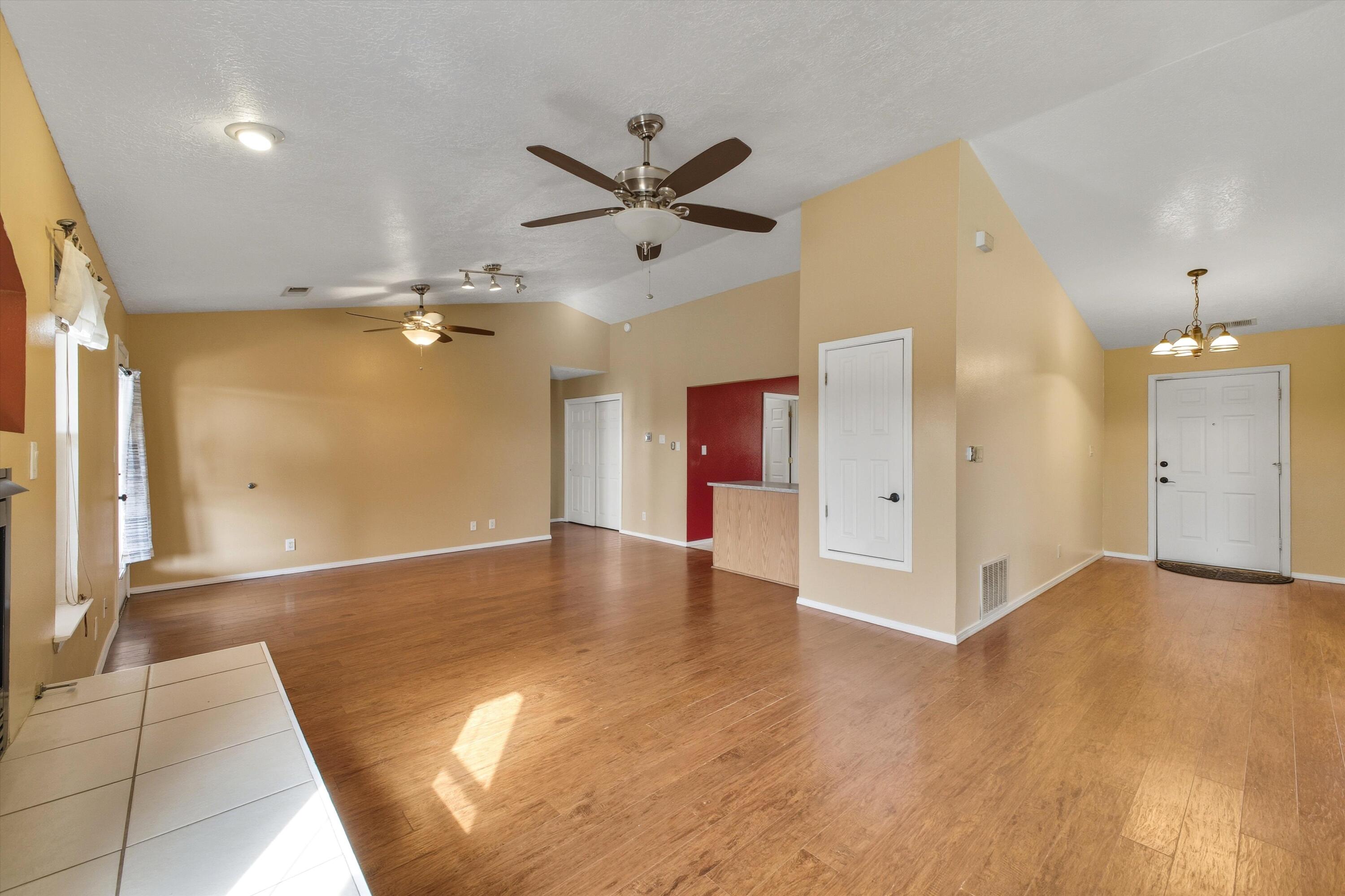 2900 STAPLETON Avenue NE