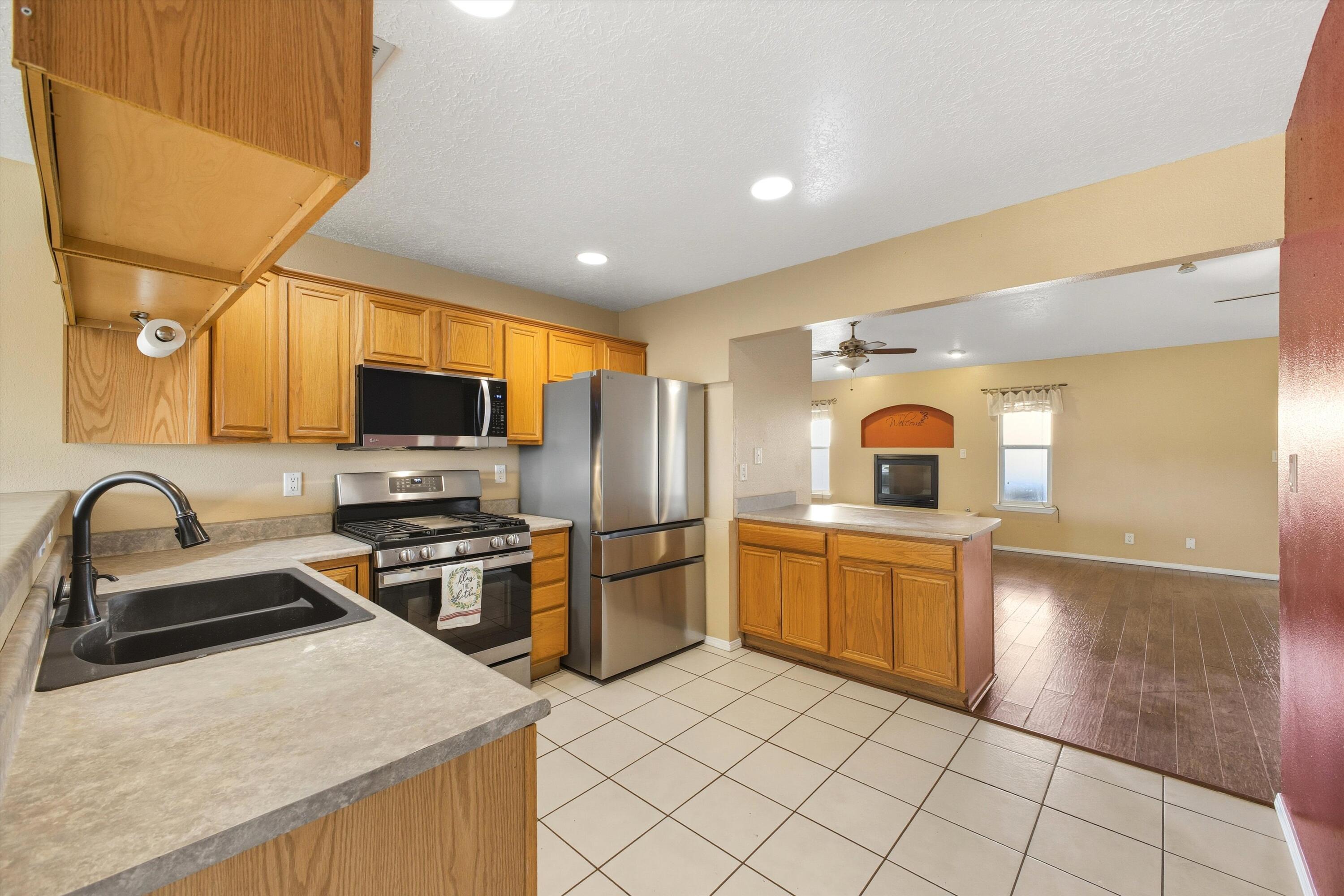 2900 STAPLETON Avenue NE