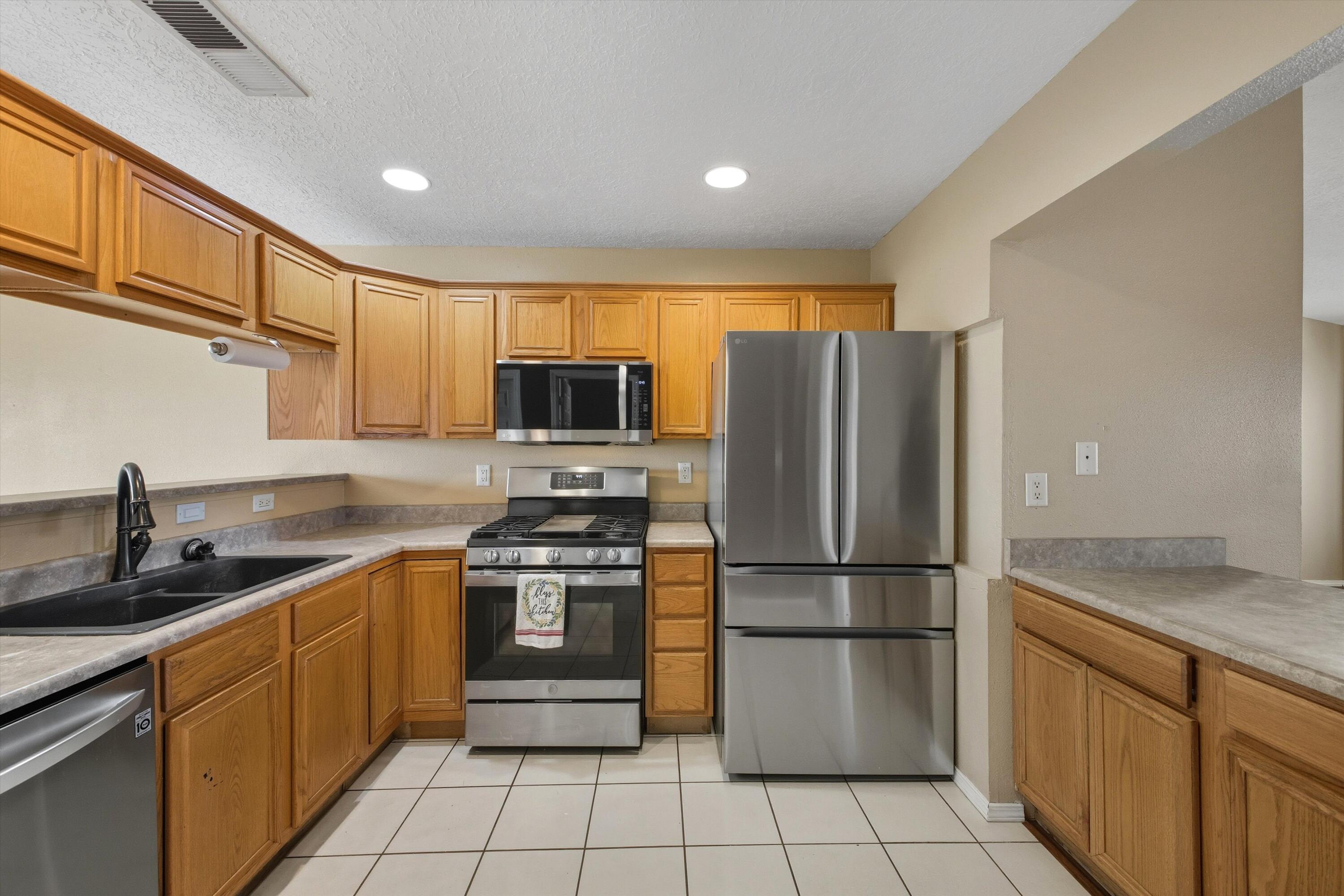 2900 STAPLETON Avenue NE