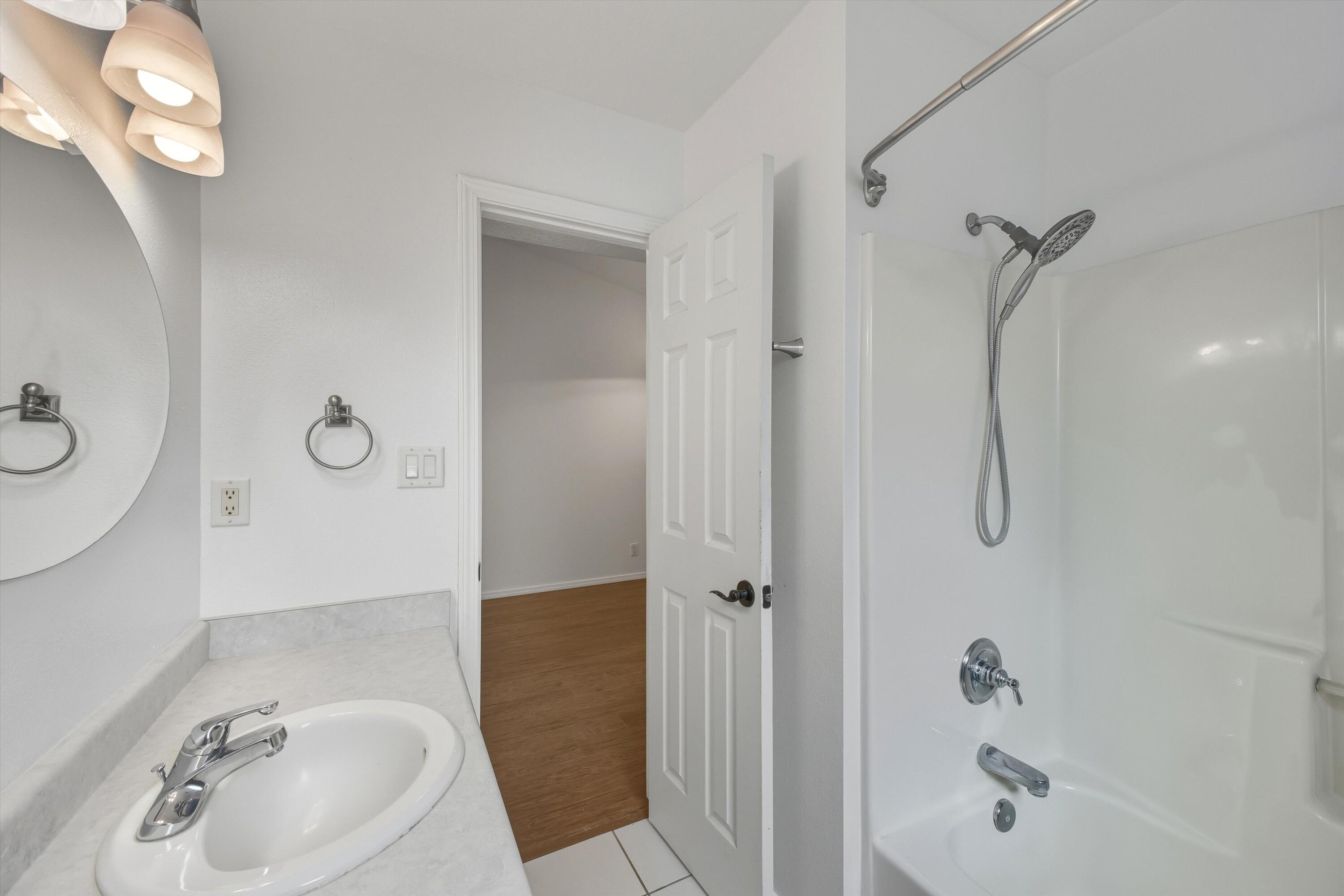 2900 STAPLETON Avenue NE