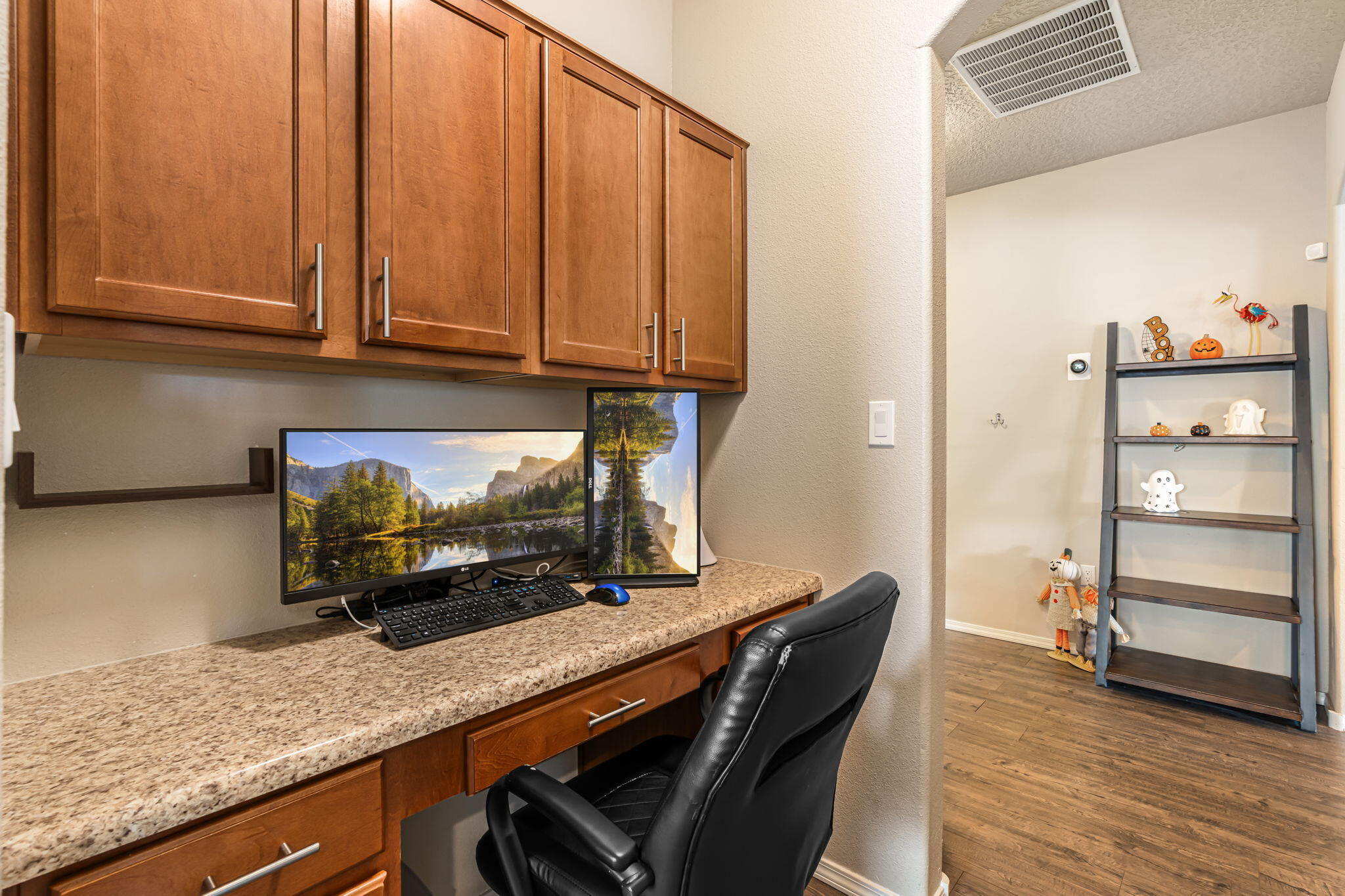 7223 LAGUNA NIGUEL Drive NE