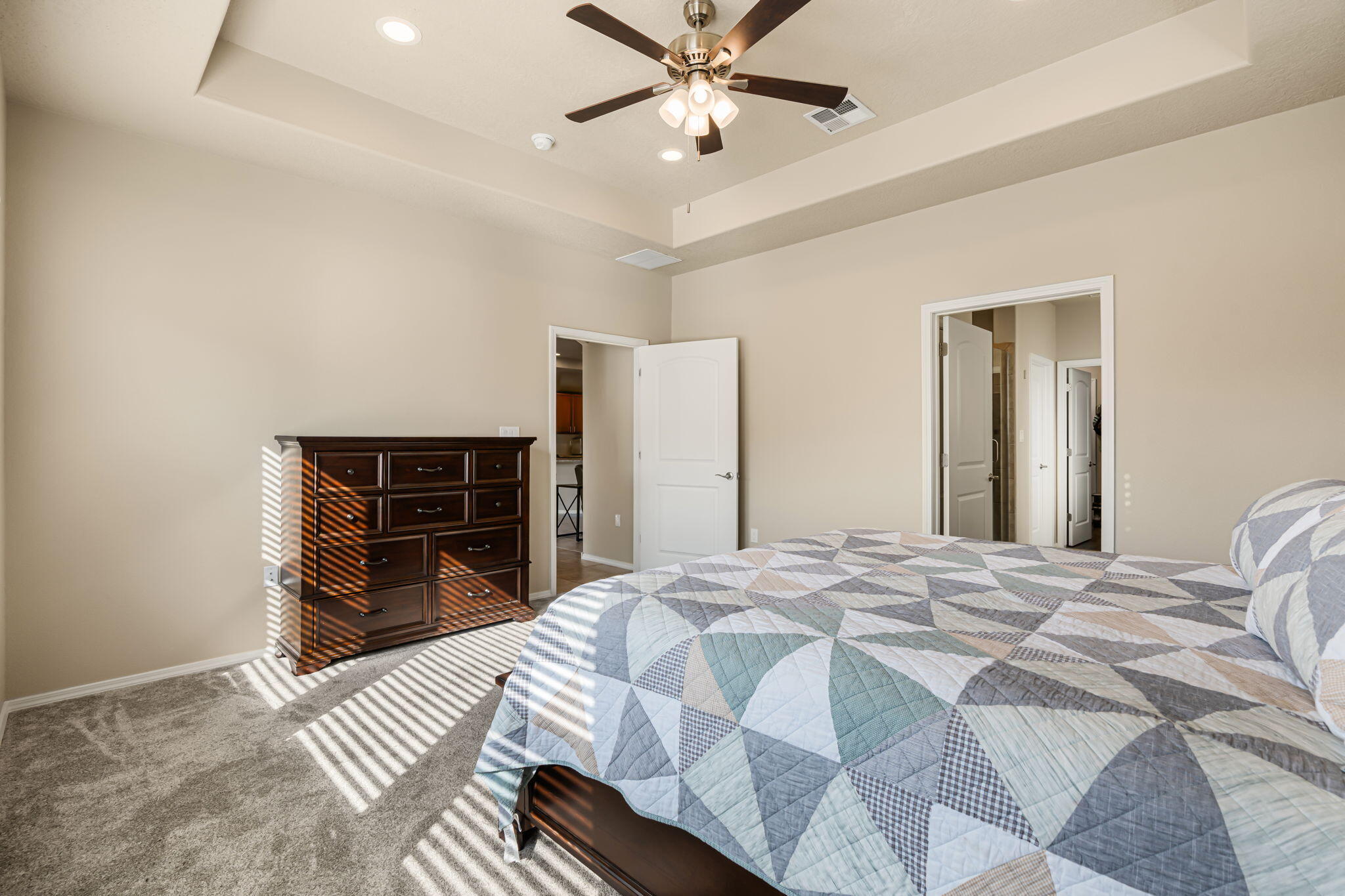 7223 LAGUNA NIGUEL Drive NE