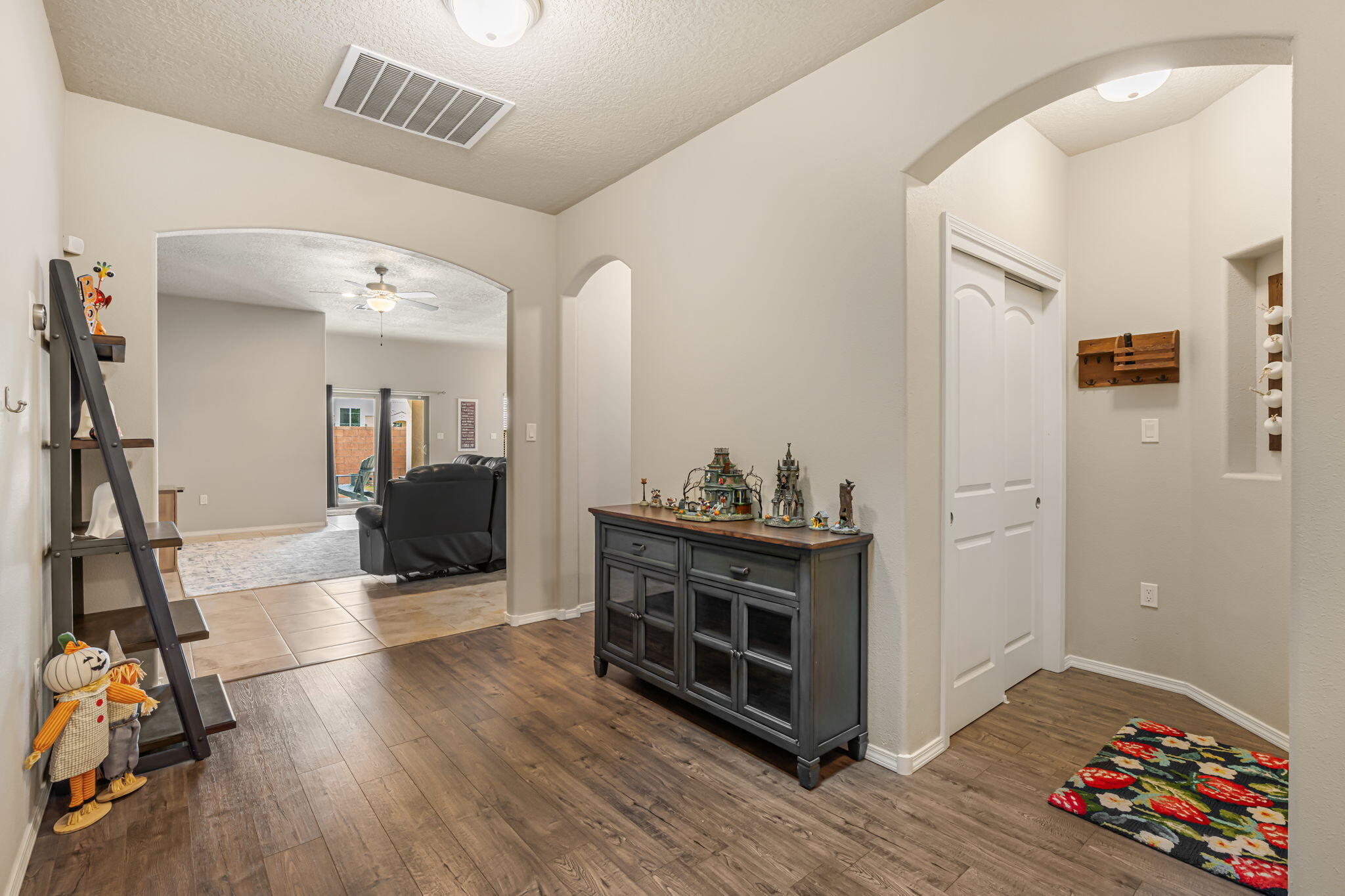 7223 LAGUNA NIGUEL Drive NE