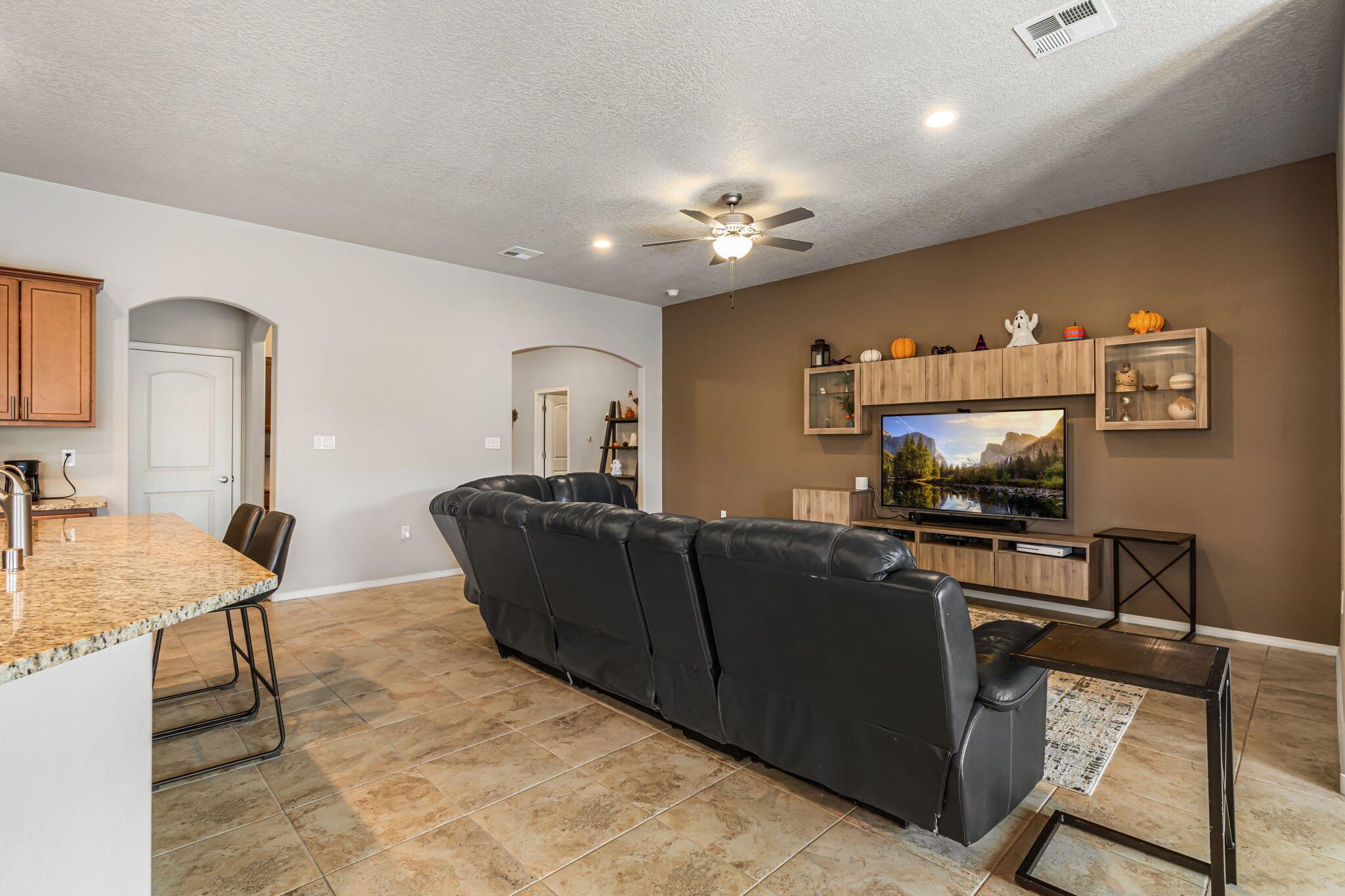 7223 LAGUNA NIGUEL Drive NE