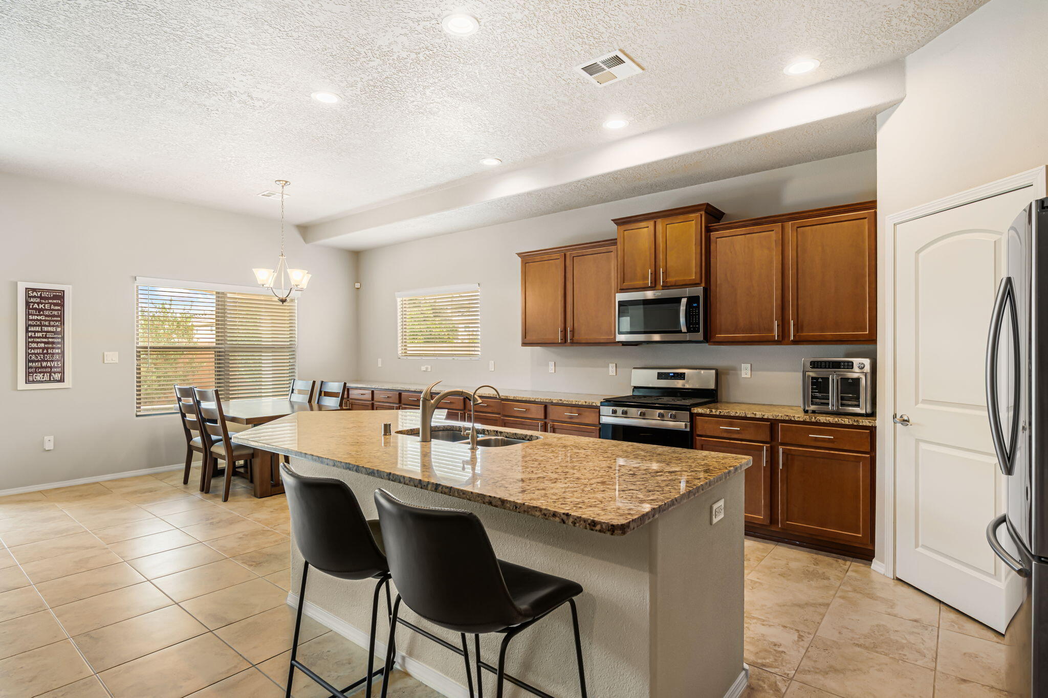 7223 LAGUNA NIGUEL Drive NE