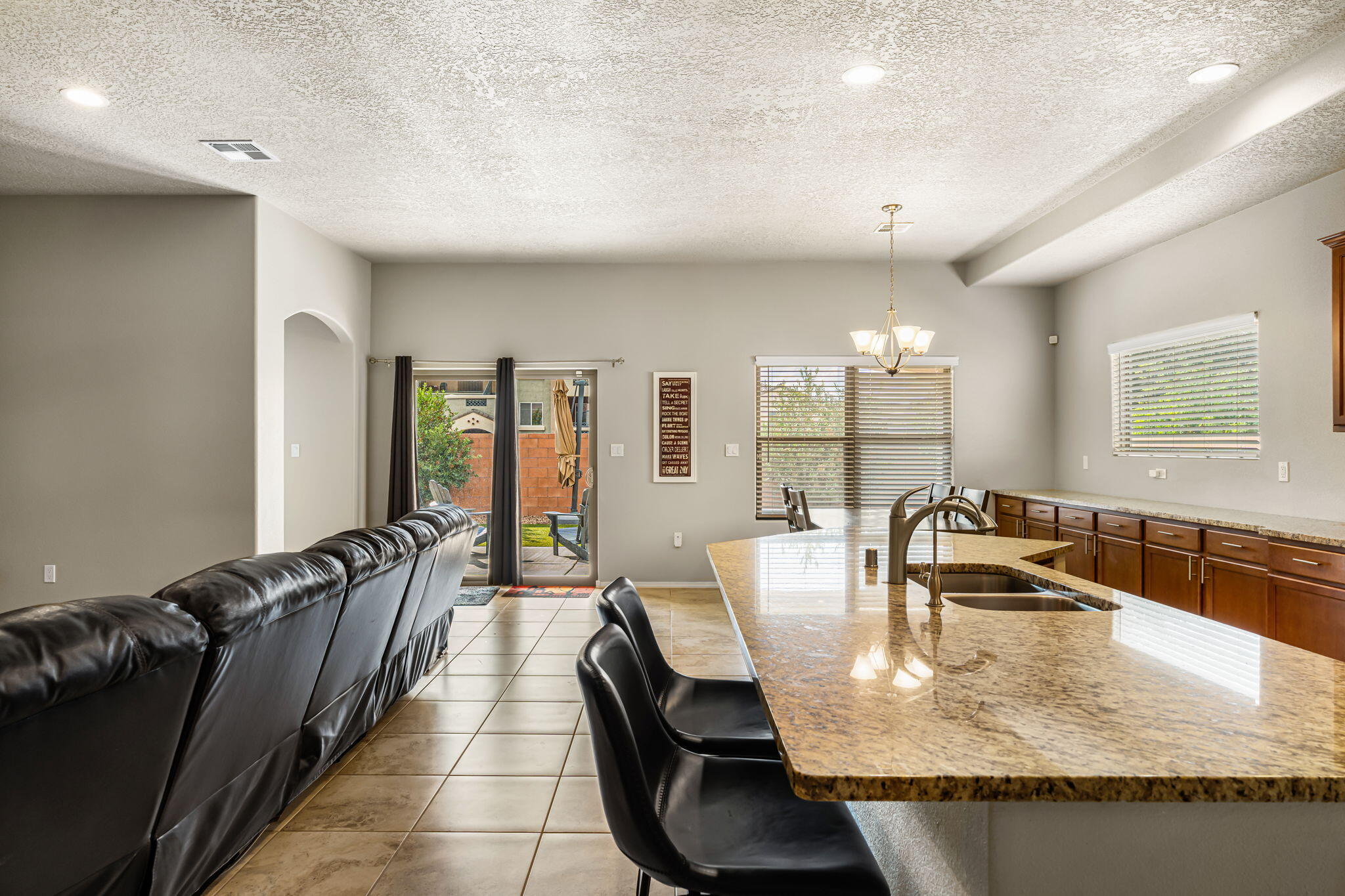 7223 LAGUNA NIGUEL Drive NE