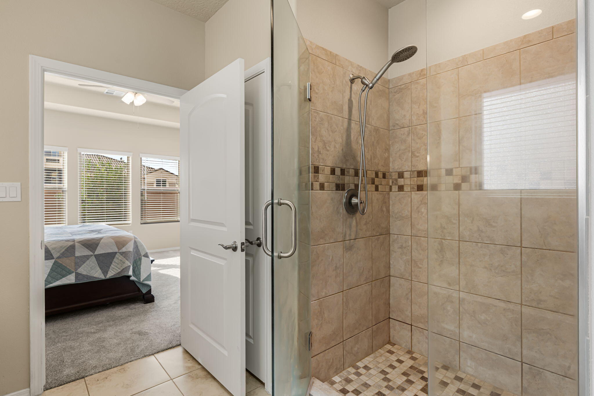 7223 LAGUNA NIGUEL Drive NE