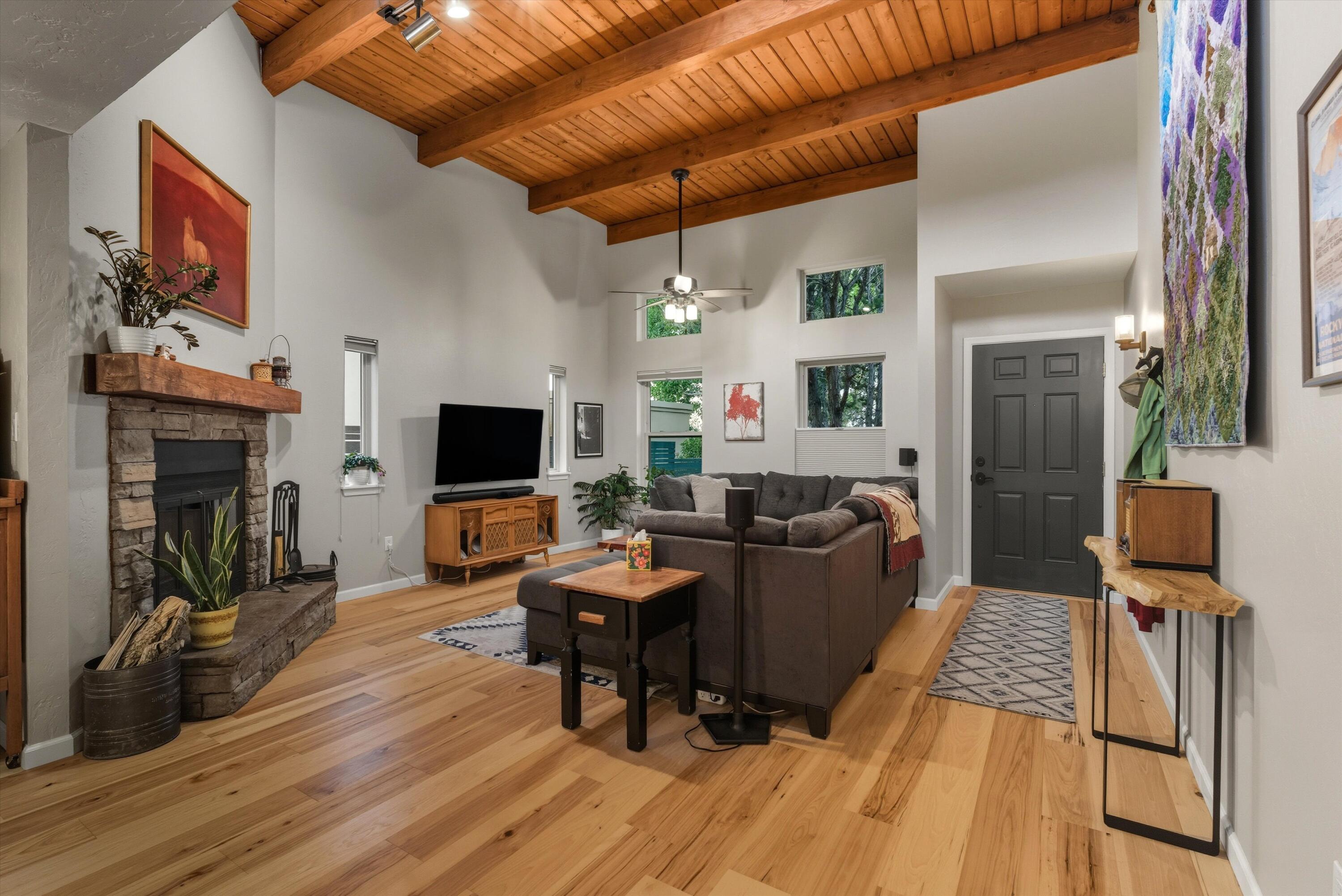 2820 TRAMWAY Circle NE