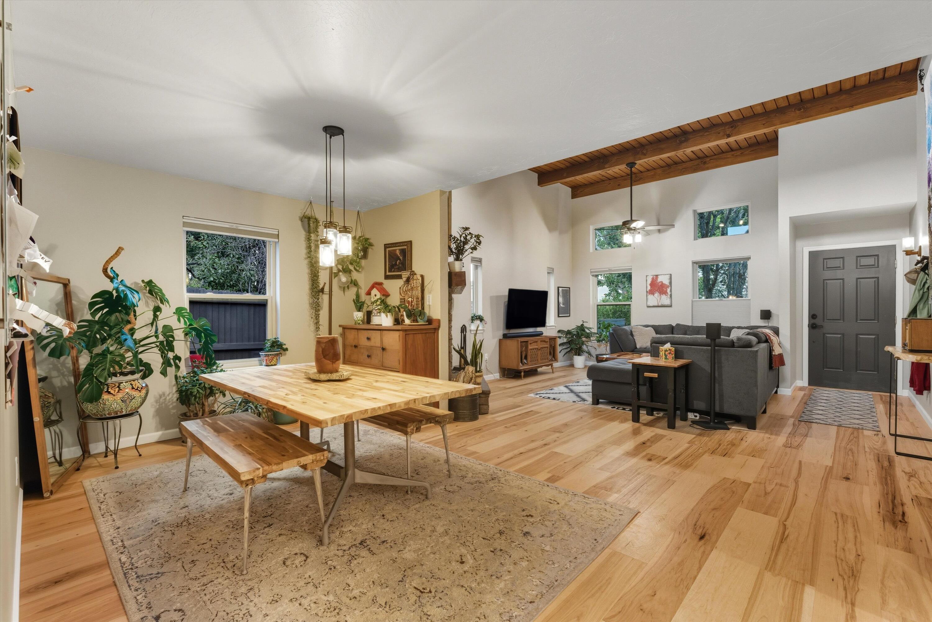 2820 TRAMWAY Circle NE