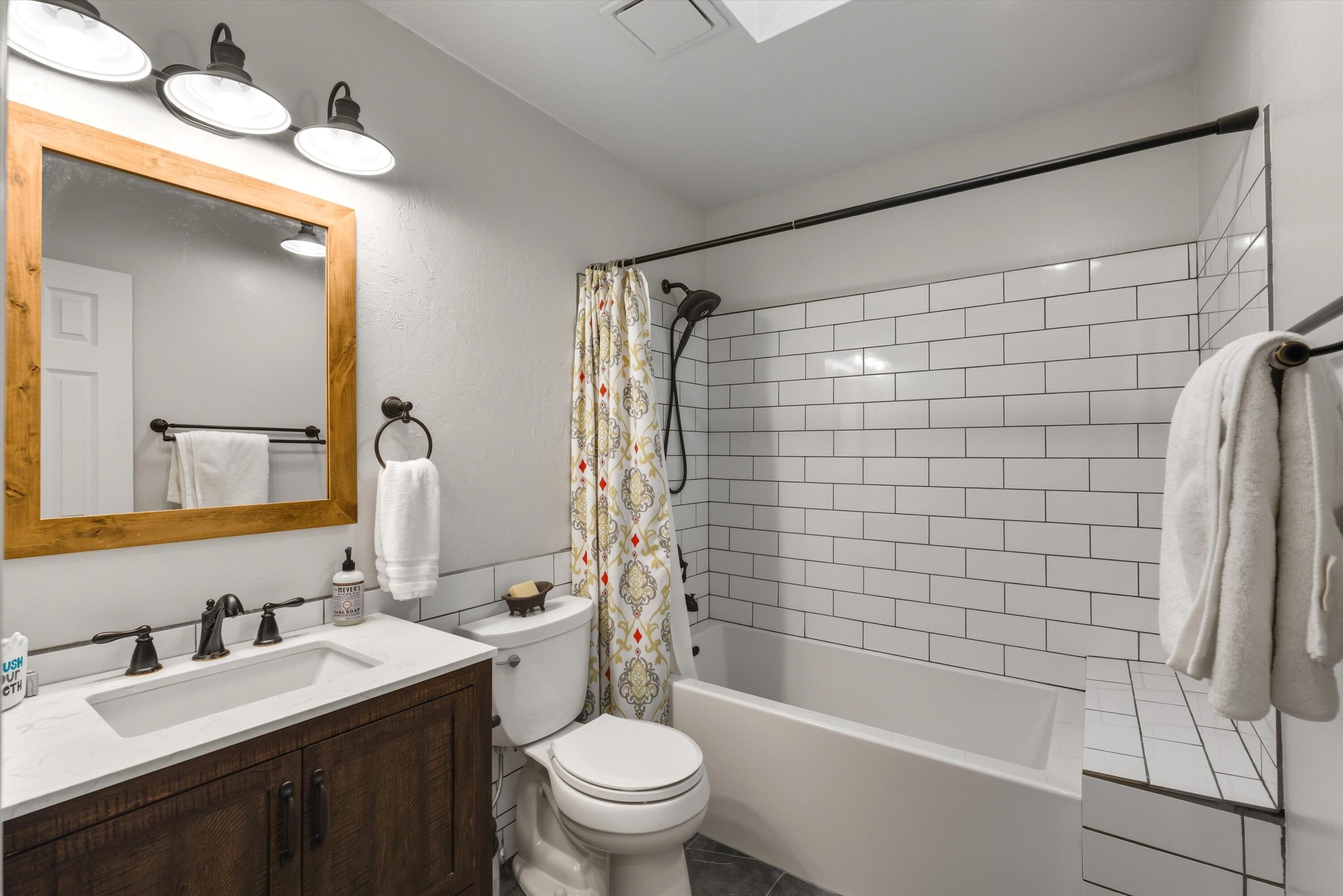 2820 TRAMWAY Circle NE