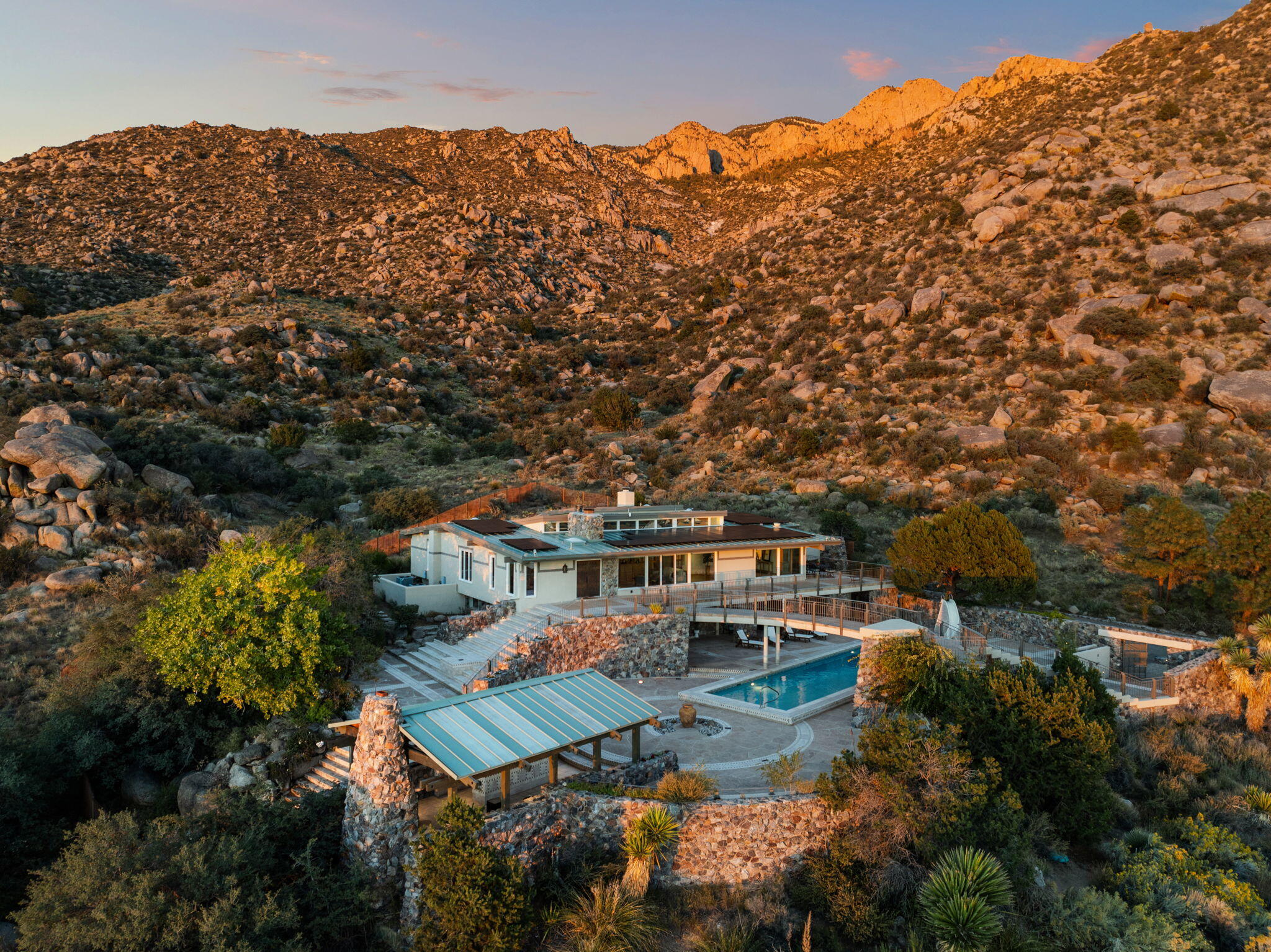 9 Sandia Heights Drive NE