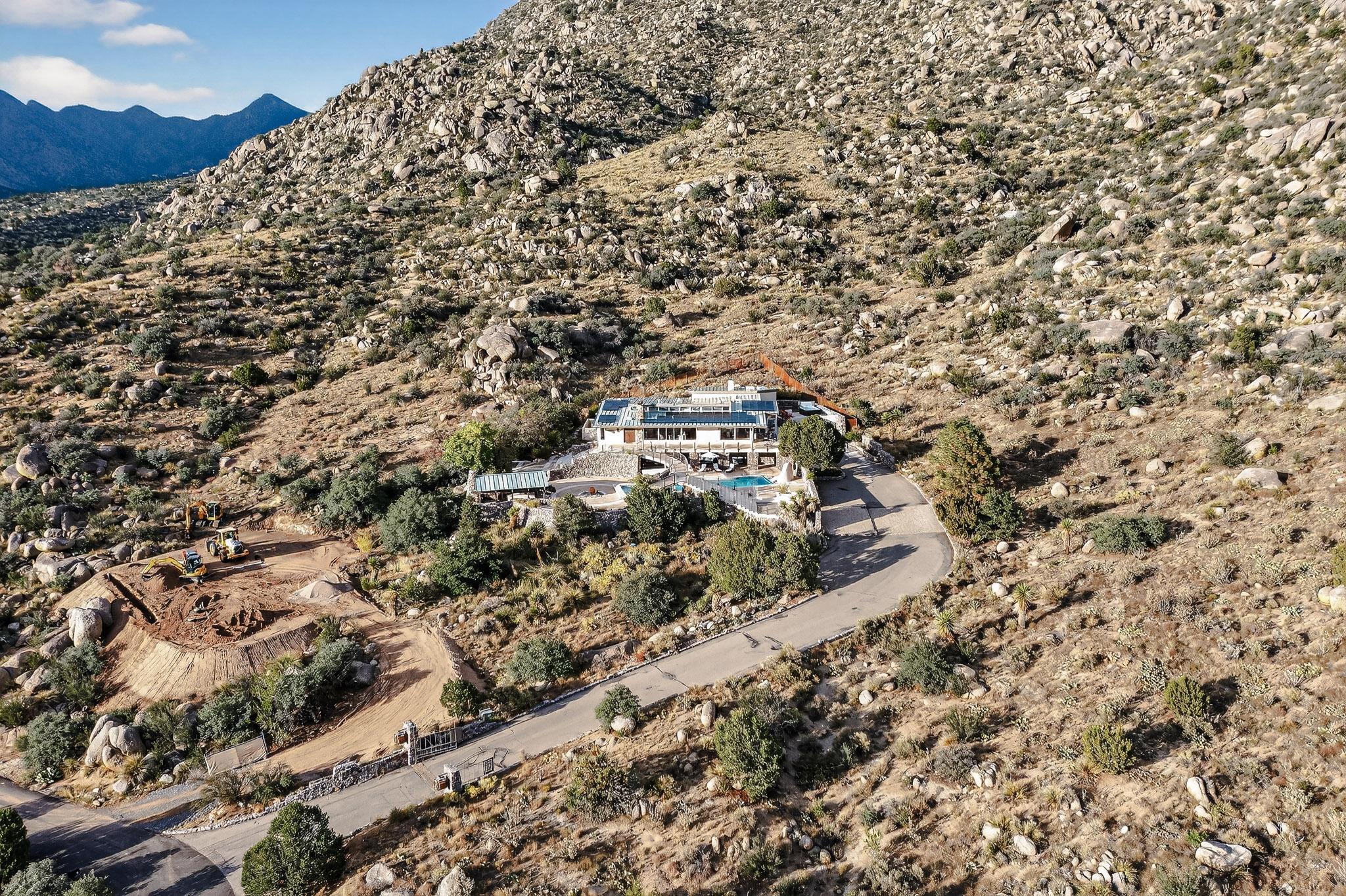 9 Sandia Heights Drive NE