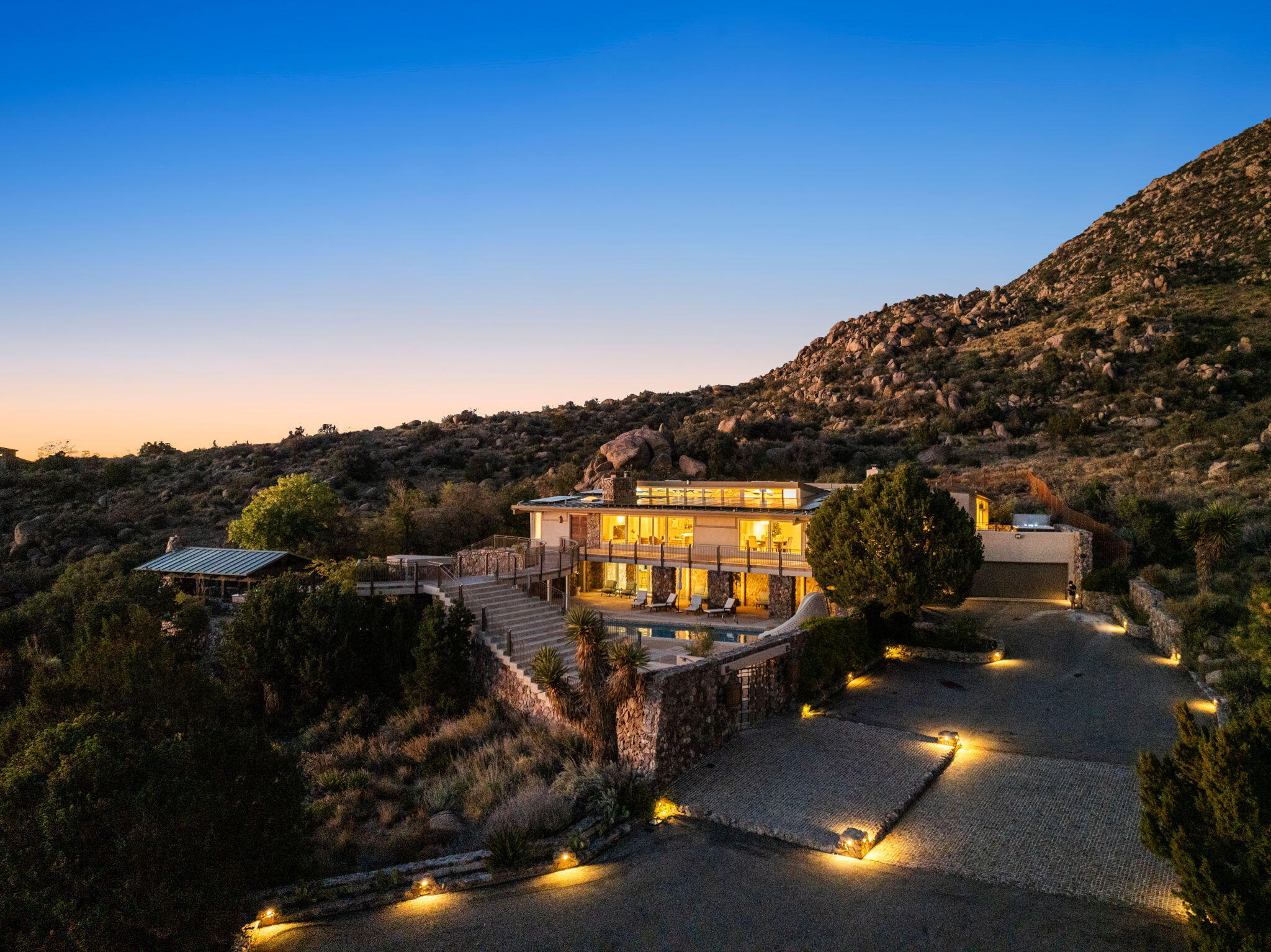 9 Sandia Heights Drive NE