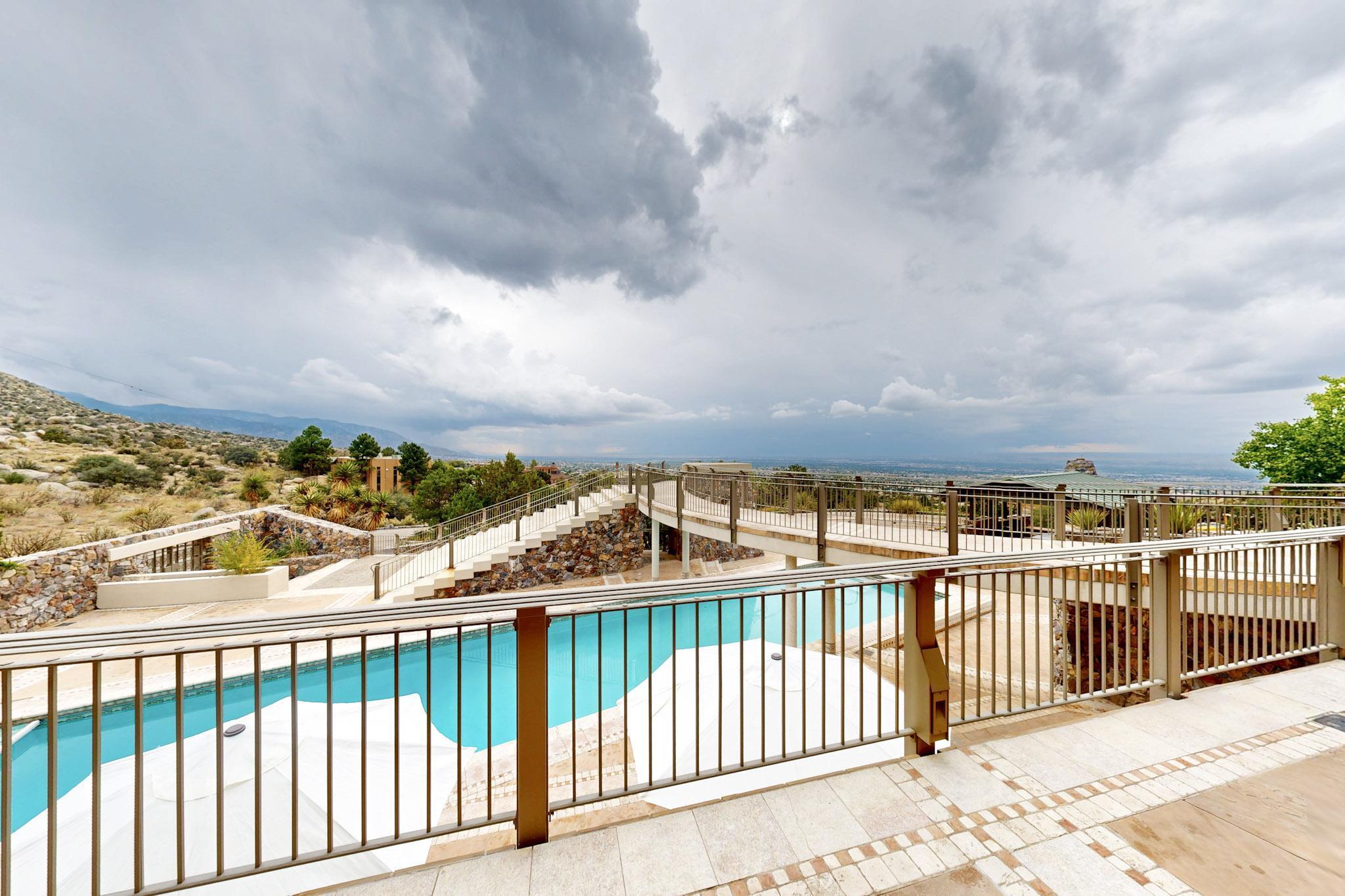 9 Sandia Heights Drive NE