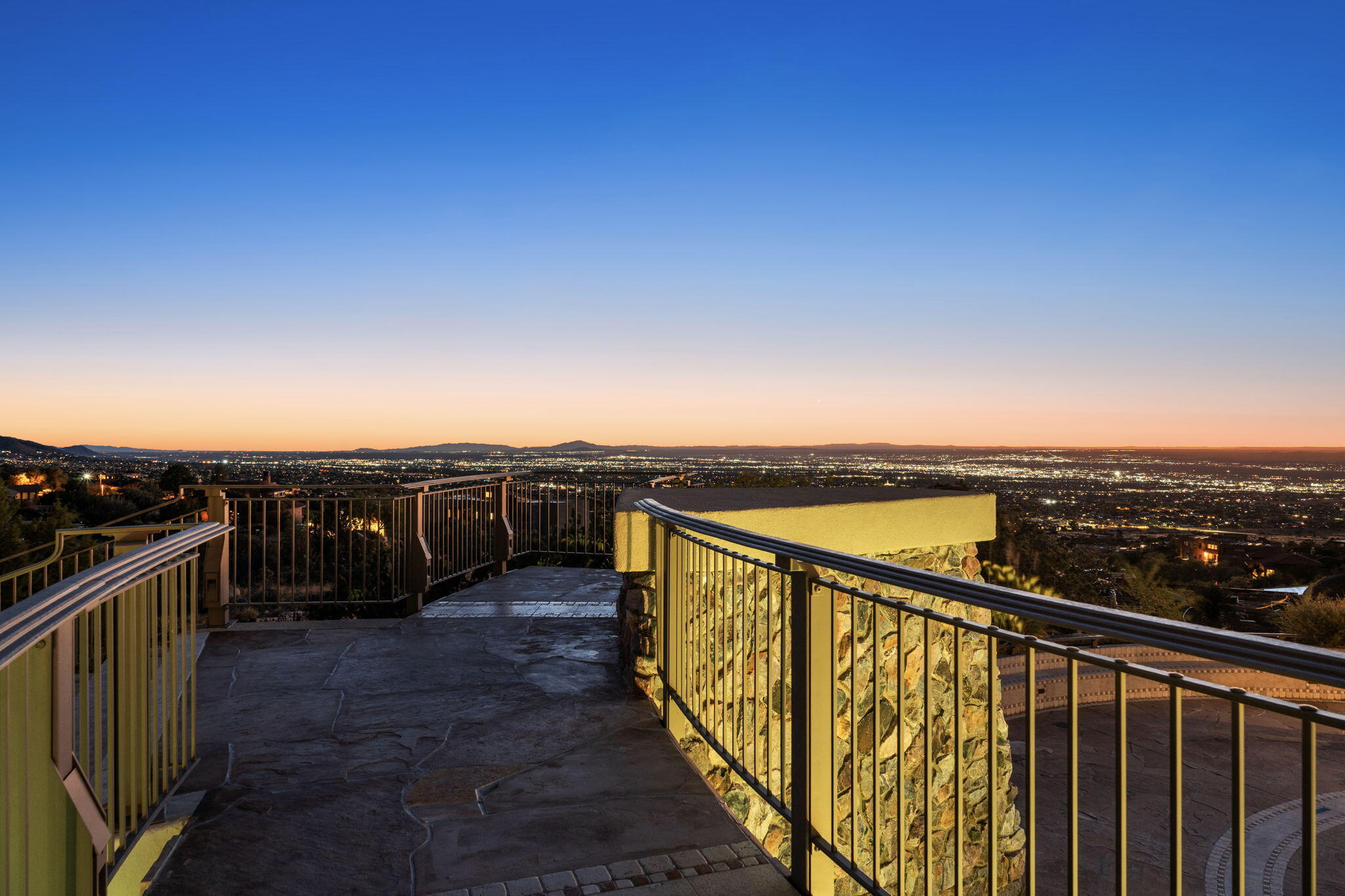 9 Sandia Heights Drive NE