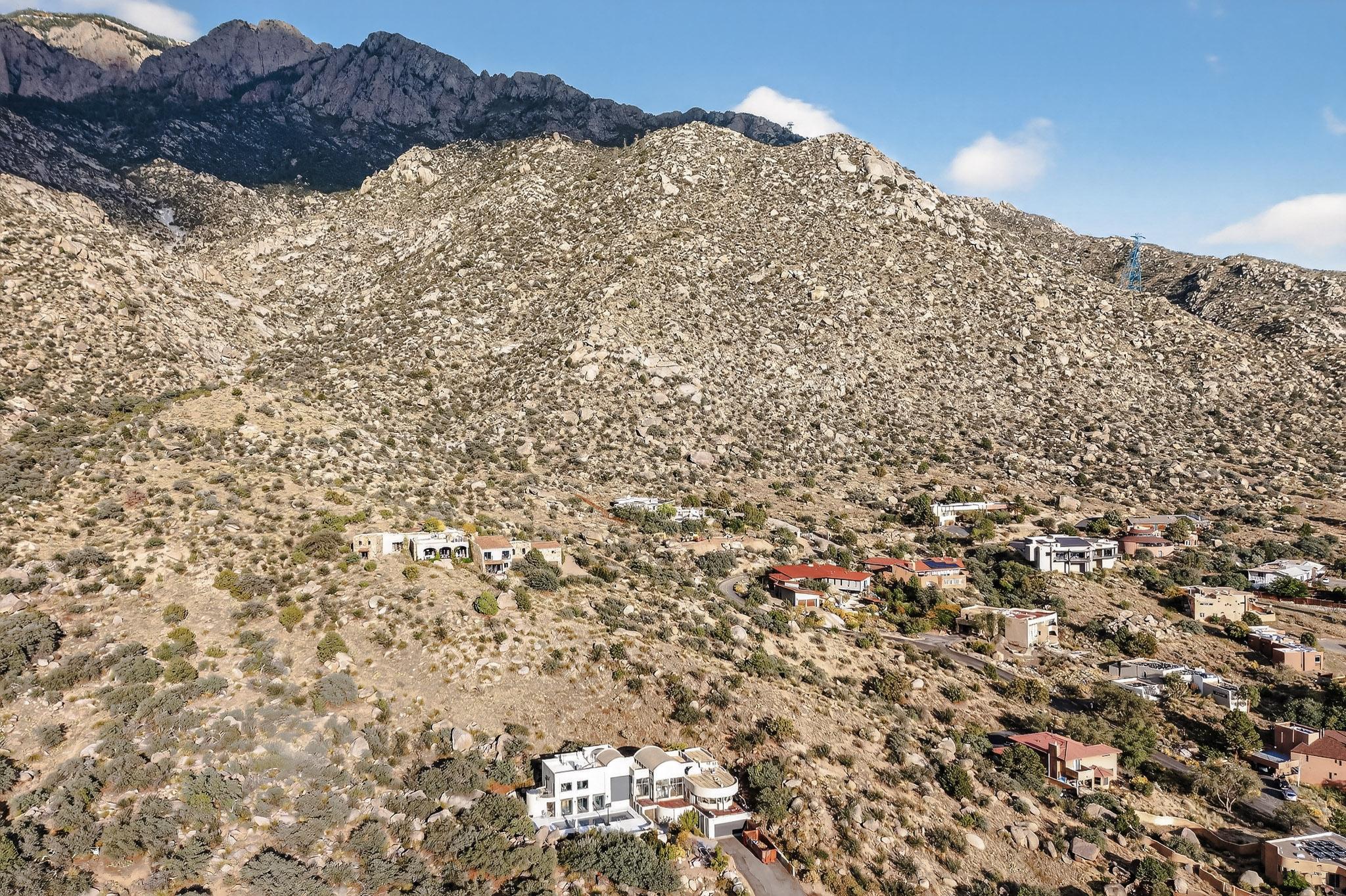 9 Sandia Heights Drive NE