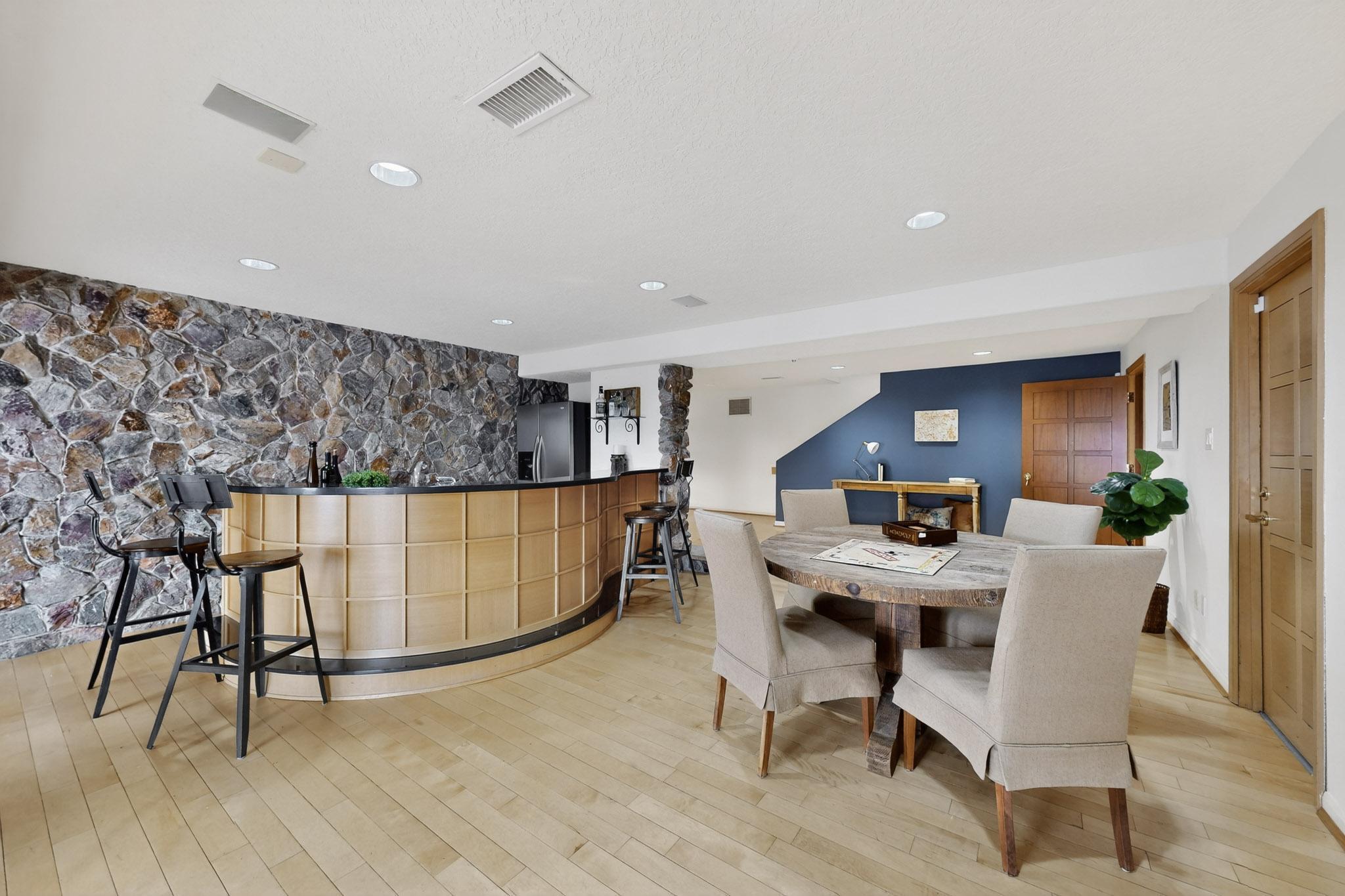 9 Sandia Heights Drive NE